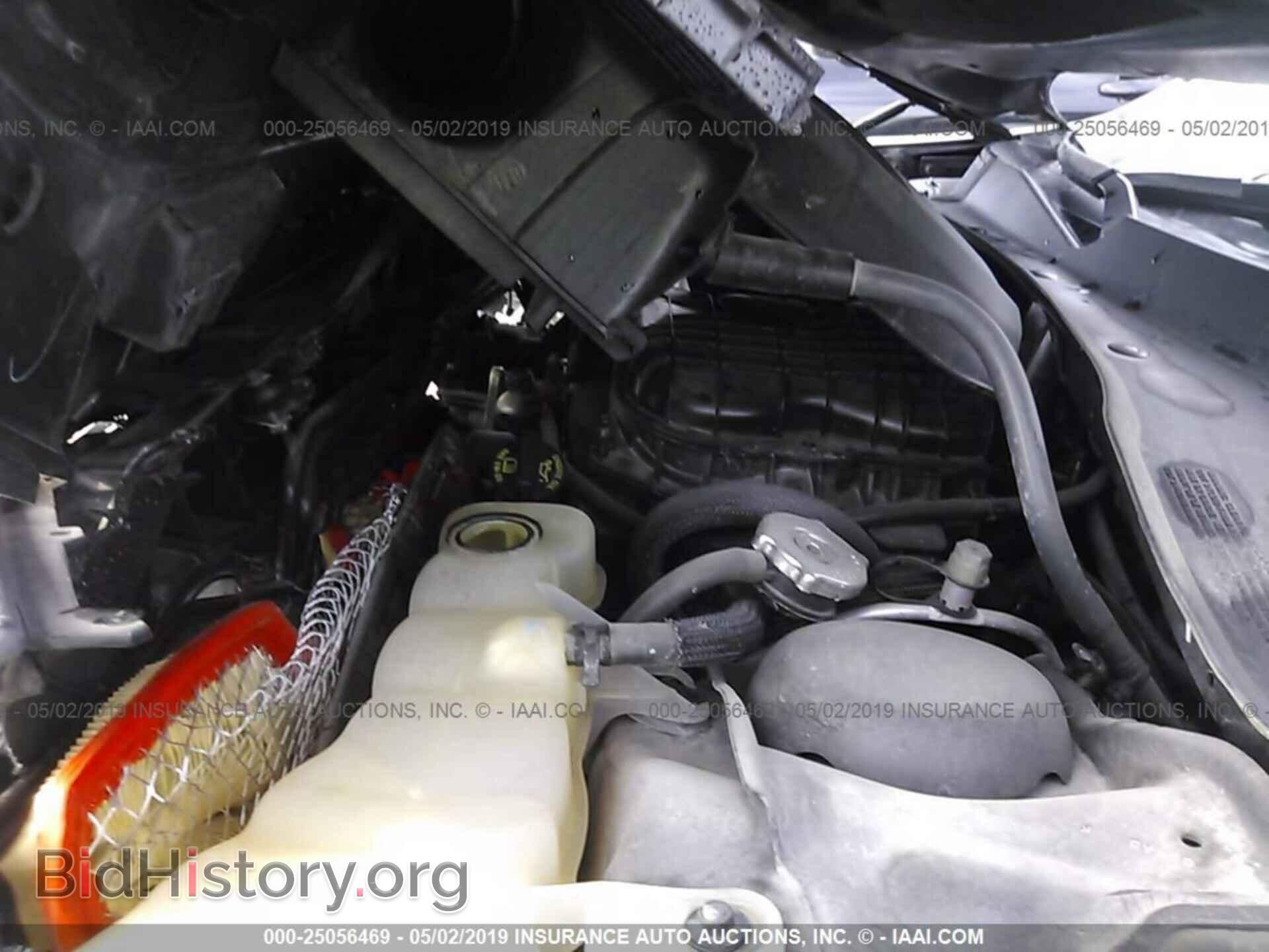2016 CHRYSLER 300 - VIN: 2C3CCABG9GH243935 - Фото 10