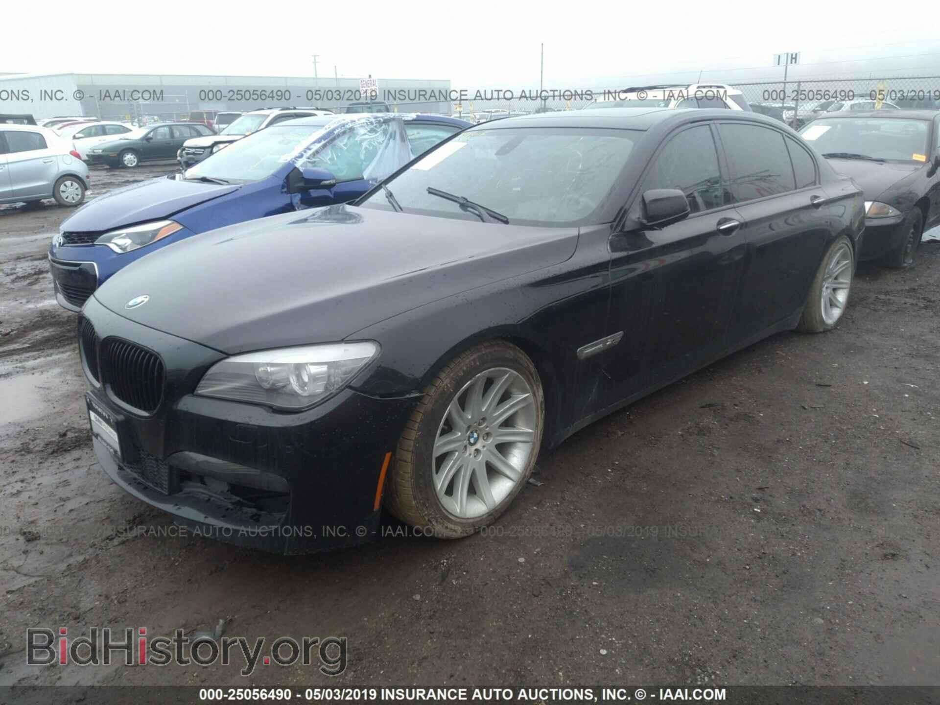 2012 BMW 750 - VIN: WBAKC8C54CC437540 - Фото 2