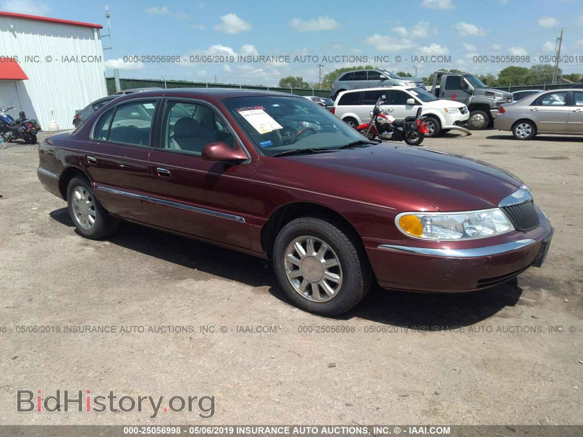 Photo 1LNHM97V22Y683039 - LINCOLN CONTINENTAL 2002