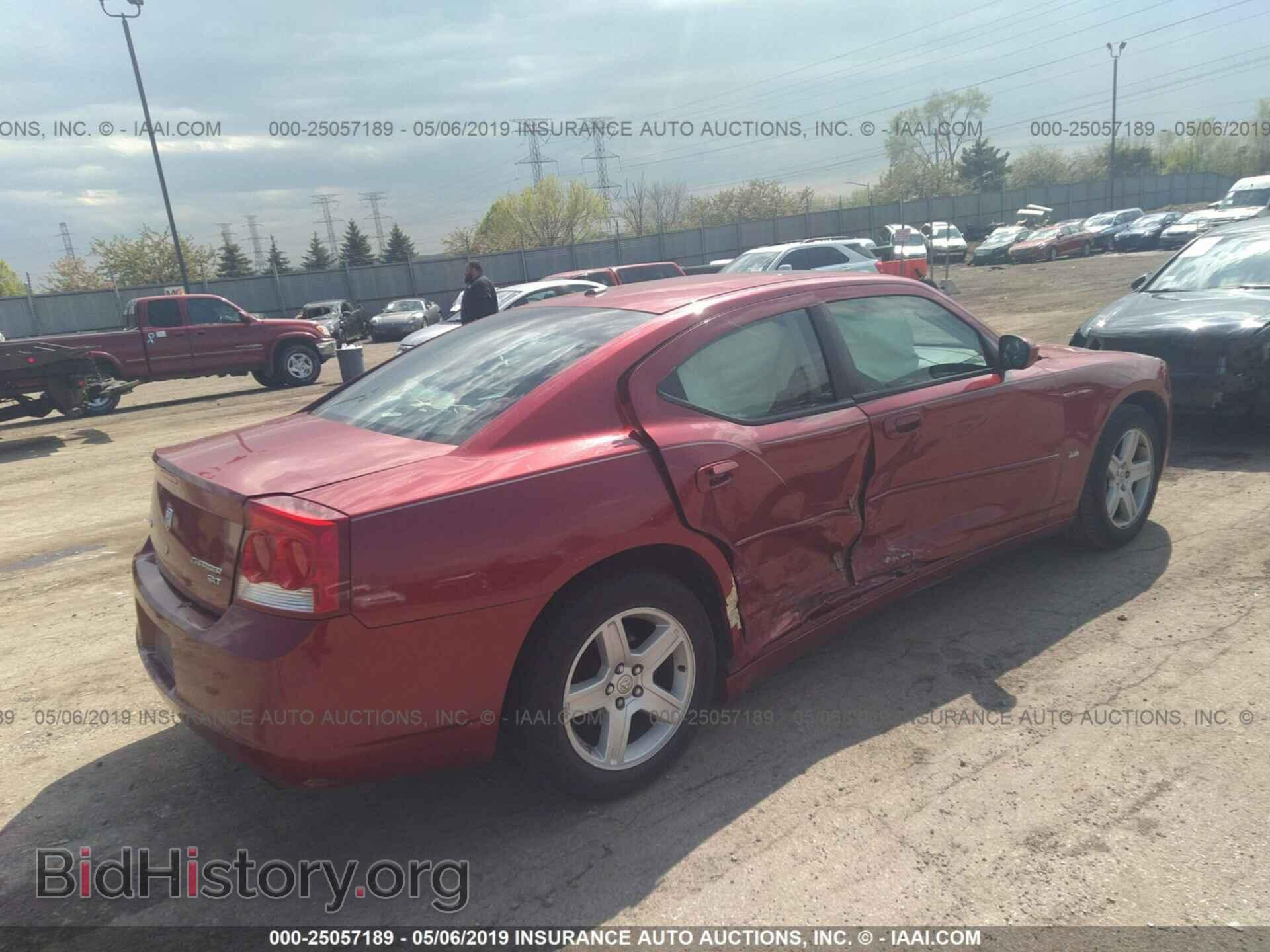 2010 DODGE CHARGER - VIN: 2B3CA3CV7AH264205 - Фото 4