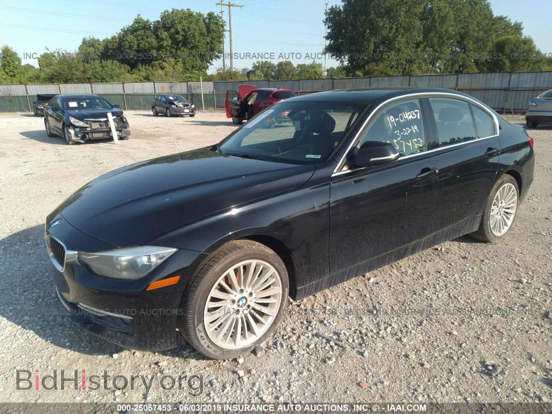 2013 BMW 328 - VIN: WBA3B3C57DF538260 - Фото 2