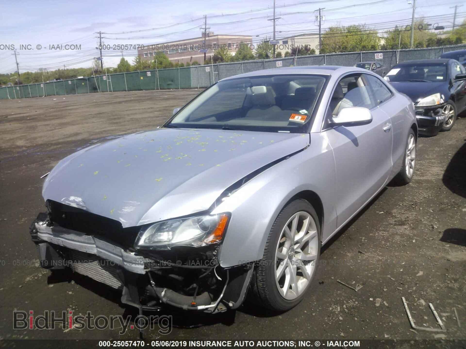 2011 AUDI A5 - VIN: WAUGFAFR2BA068996 - Фото 2