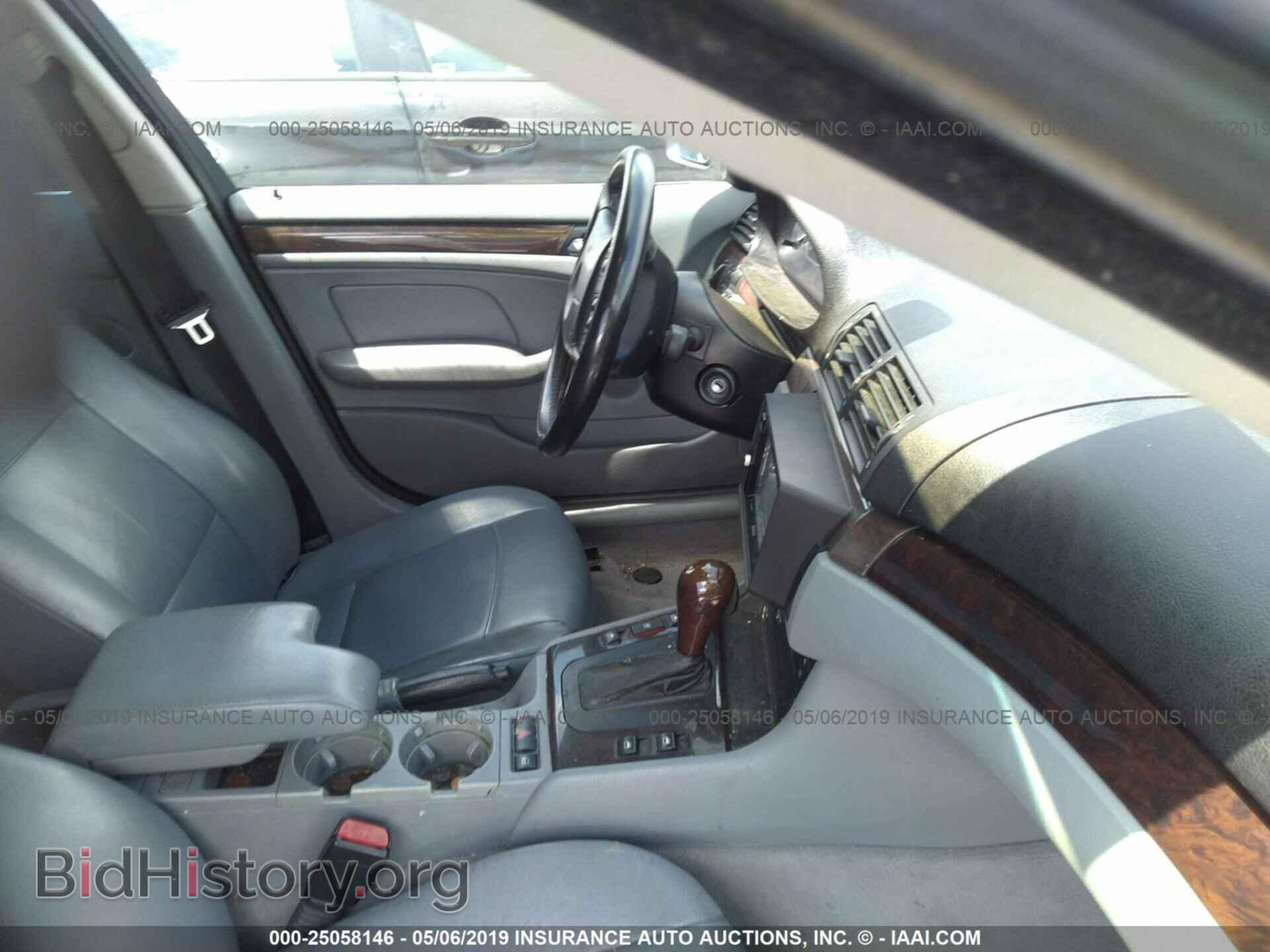 2002 BMW 330 - VIN: WBAEV53452KM15841 - Photo 5