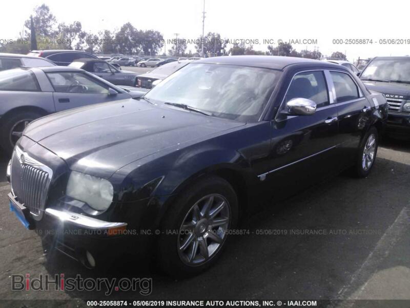 2005 Chrysler 300C (VIN 2C3AA63H95H150573) — photo 2 of 10