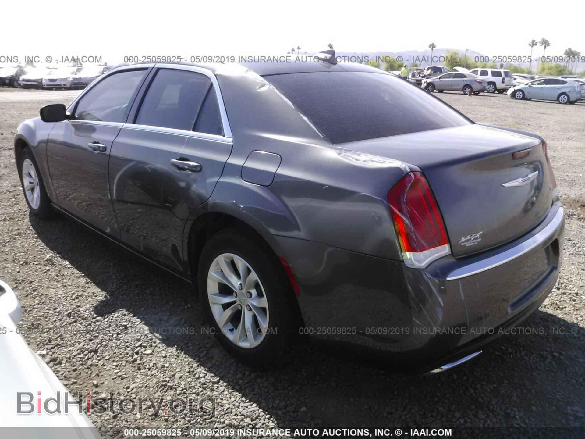 2015 CHRYSLER 300 - VIN: 2C3CCAAGXFH830452 - Фото 3