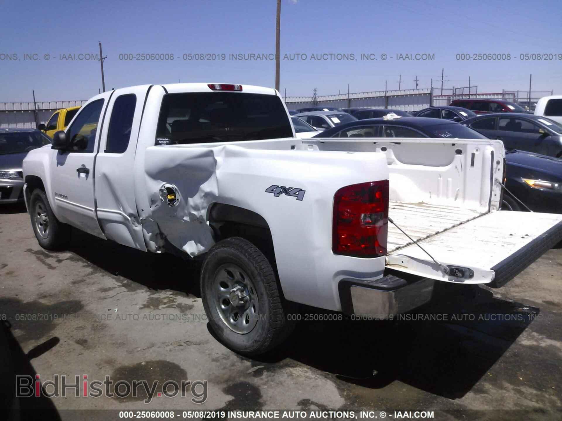 2011 CHEVROLET SILVERADO - VIN: 1GCRKREA5BZ192070 - Фото 3