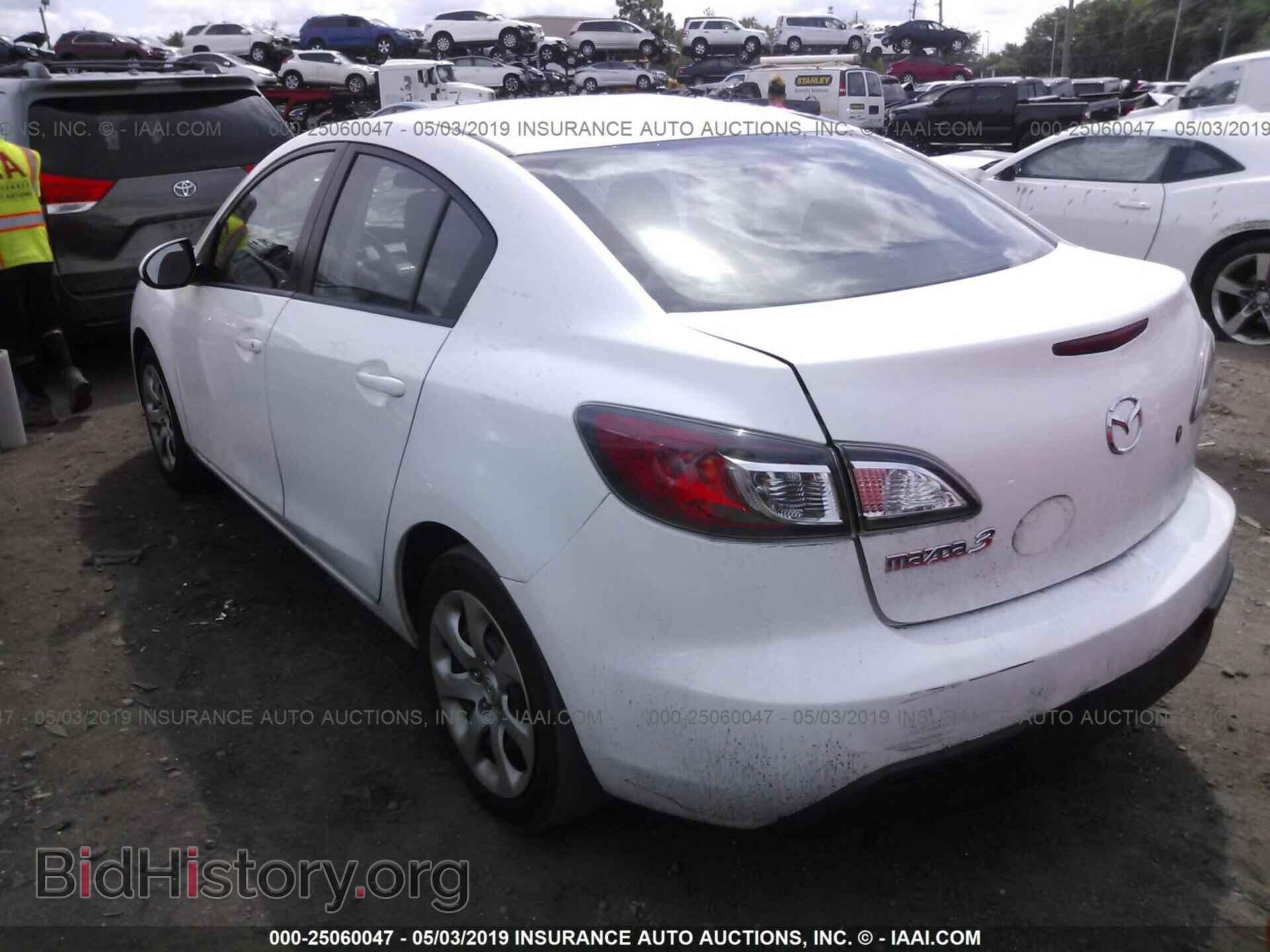 2011 MAZDA 3 - VIN: JM1BL1UG5B1496472 - Фото 3