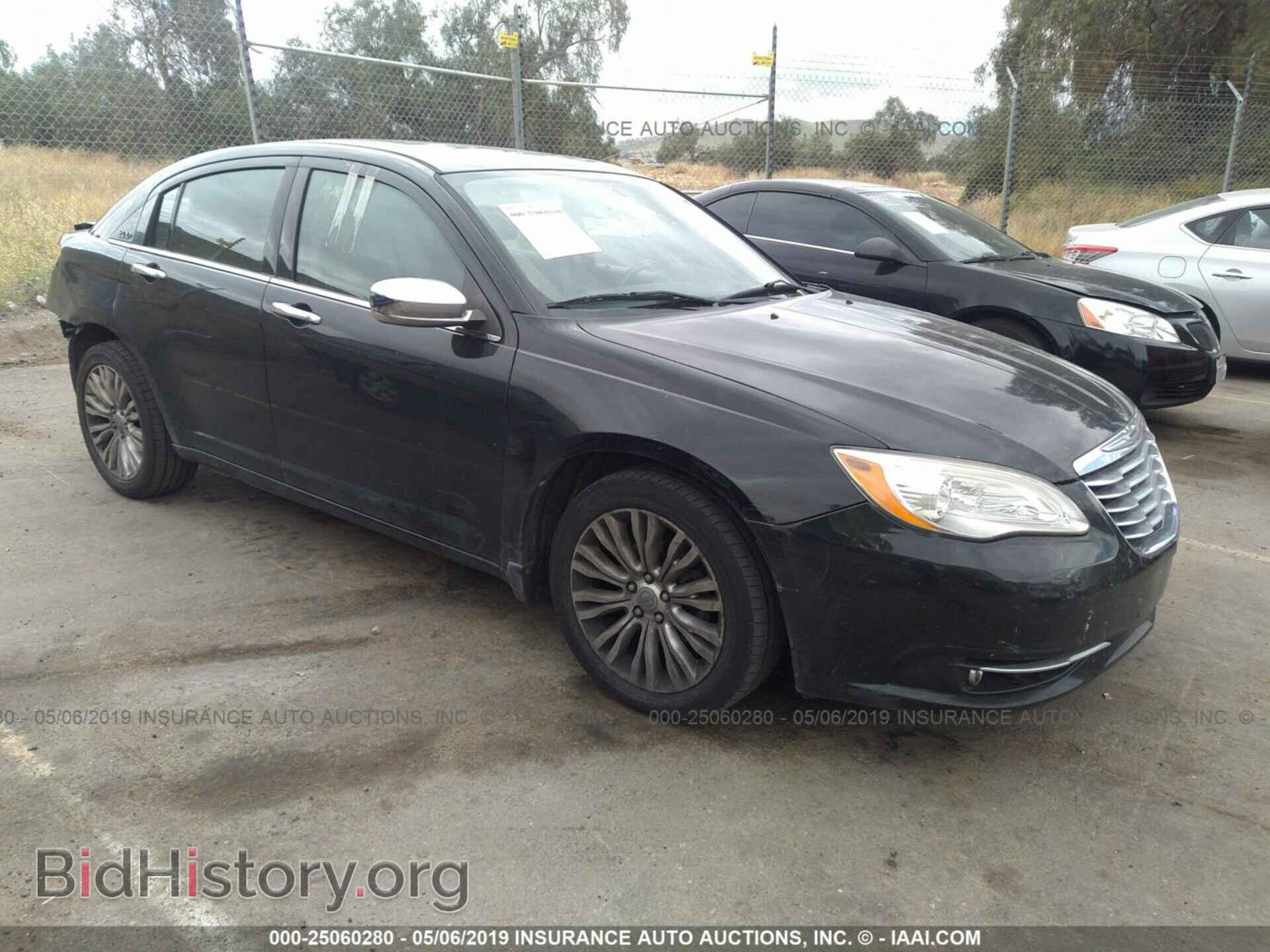 Photo 1C3BC2FG5BN519216 - CHRYSLER 200 2011