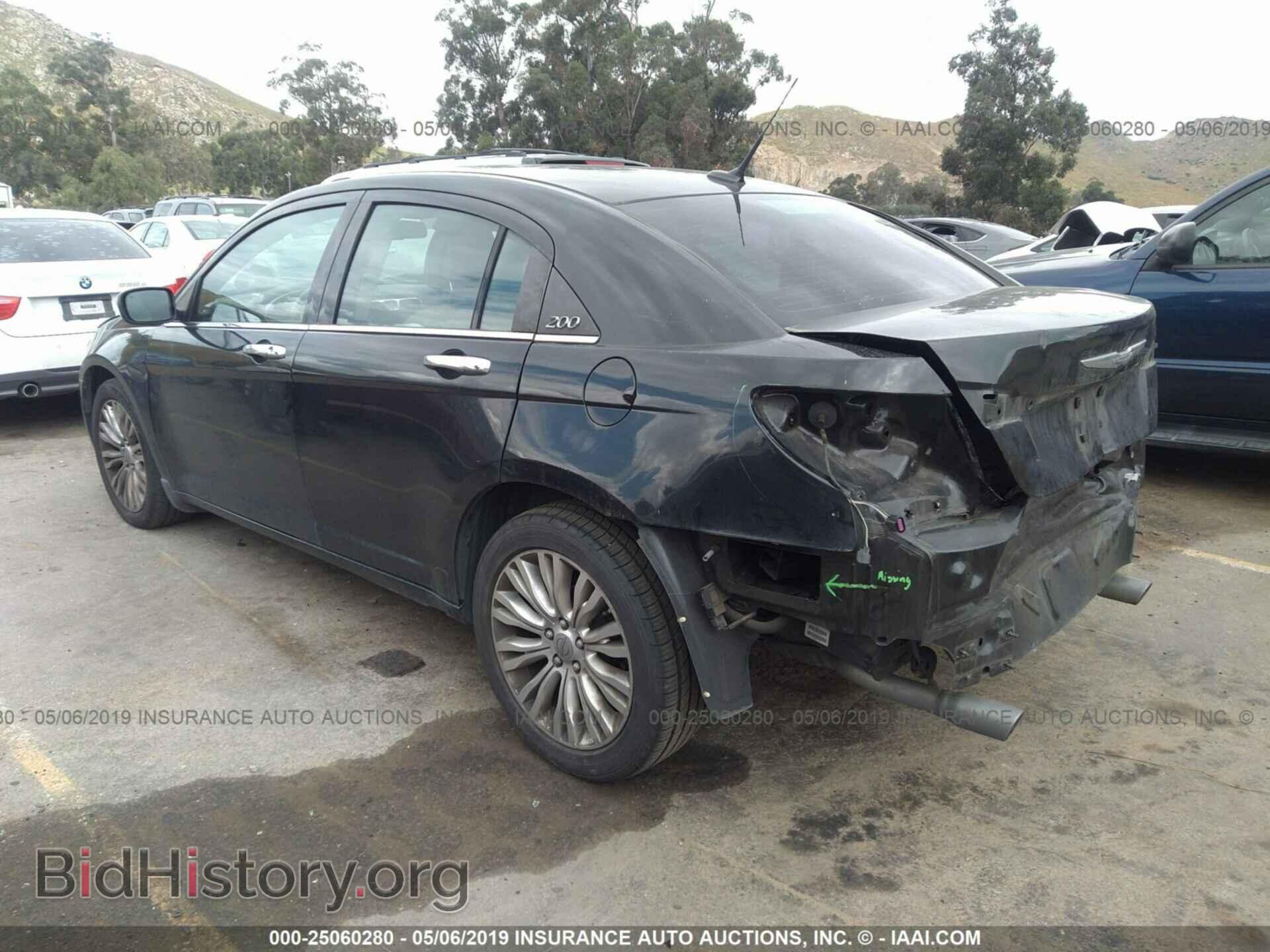 2011 CHRYSLER 200 - VIN: 1C3BC2FG5BN519216 - Фото 3