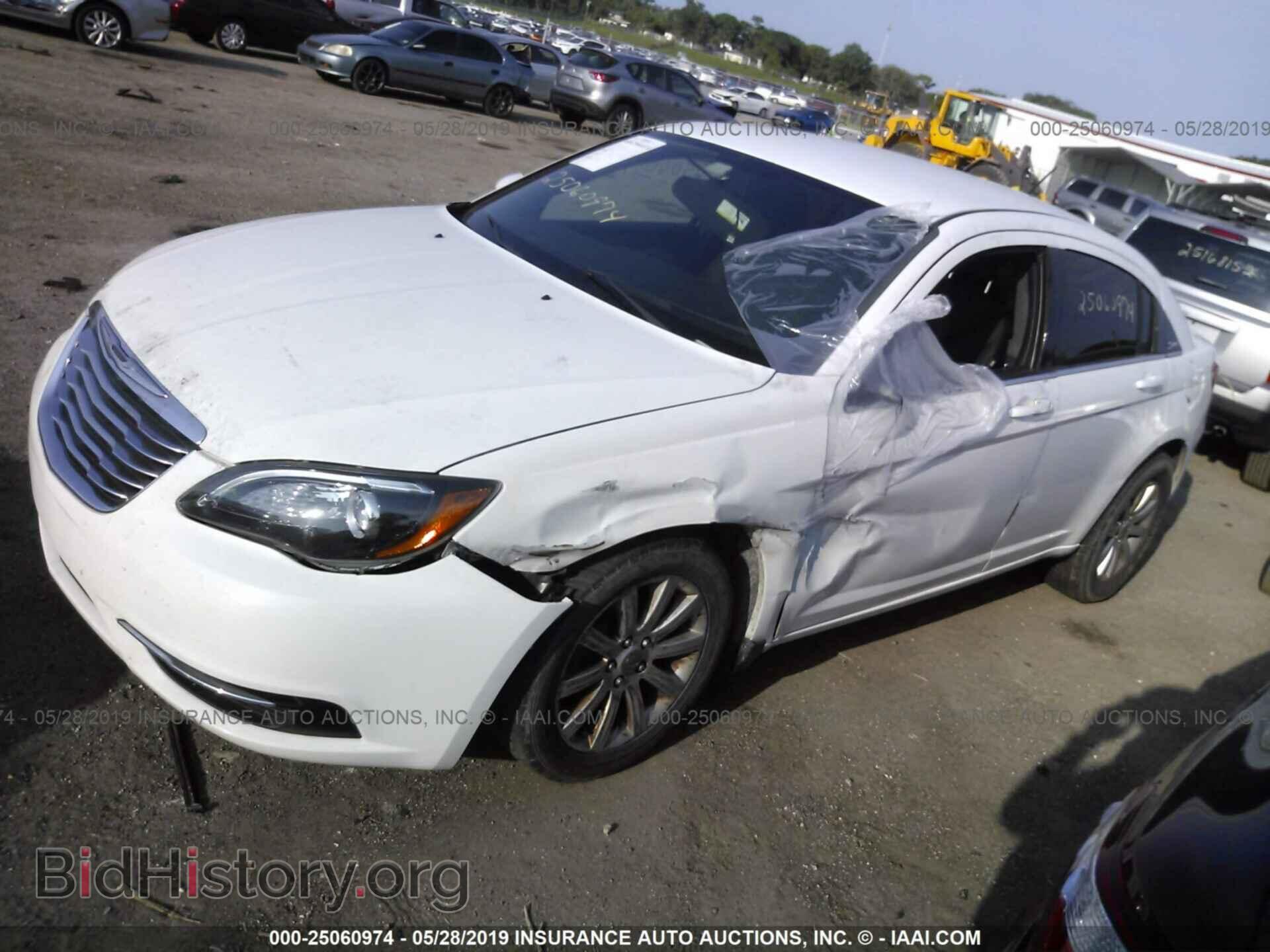 2013 CHRYSLER 200 - VIN: 1C3CCBBB9DN679391 - Photo 2