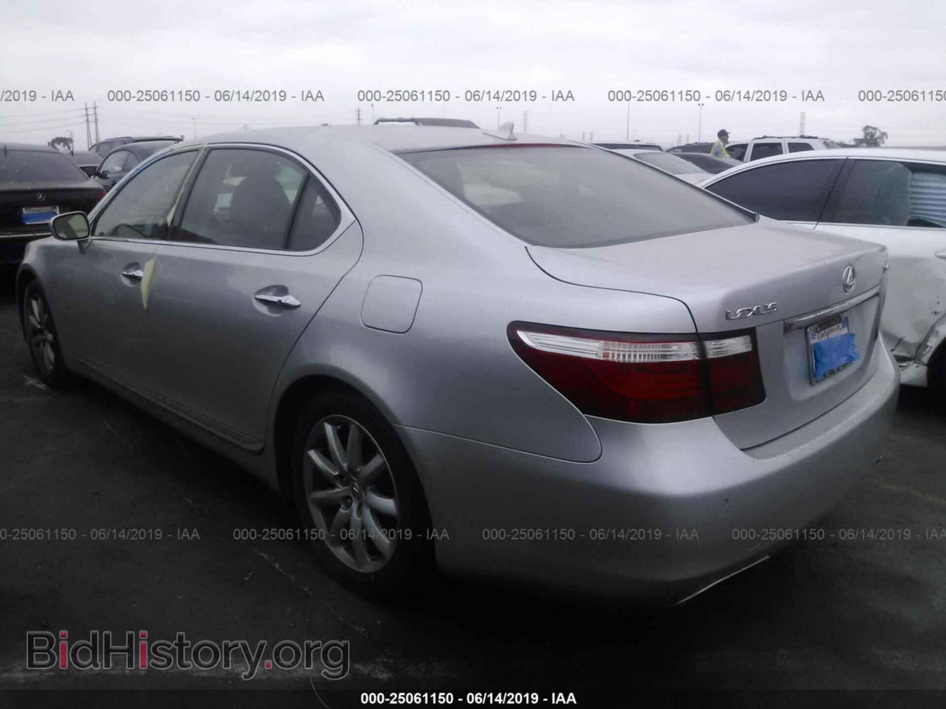 2009 LEXUS LS - VIN: JTHGL46F395036028 - Фото 3