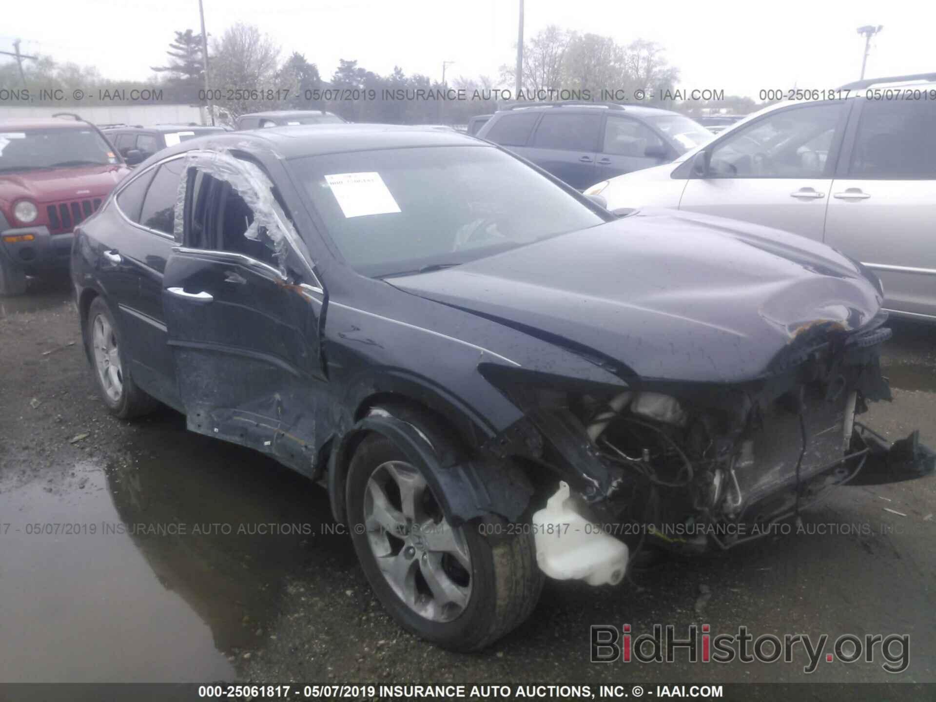 Photo 5J6TF2H58BL002386 - HONDA ACCORD CROSSTOUR 2011