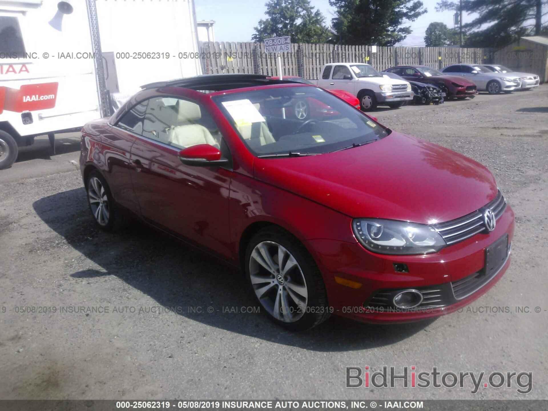 Фотография WVWFW8AH1DV001842 - VOLKSWAGEN EOS 2013