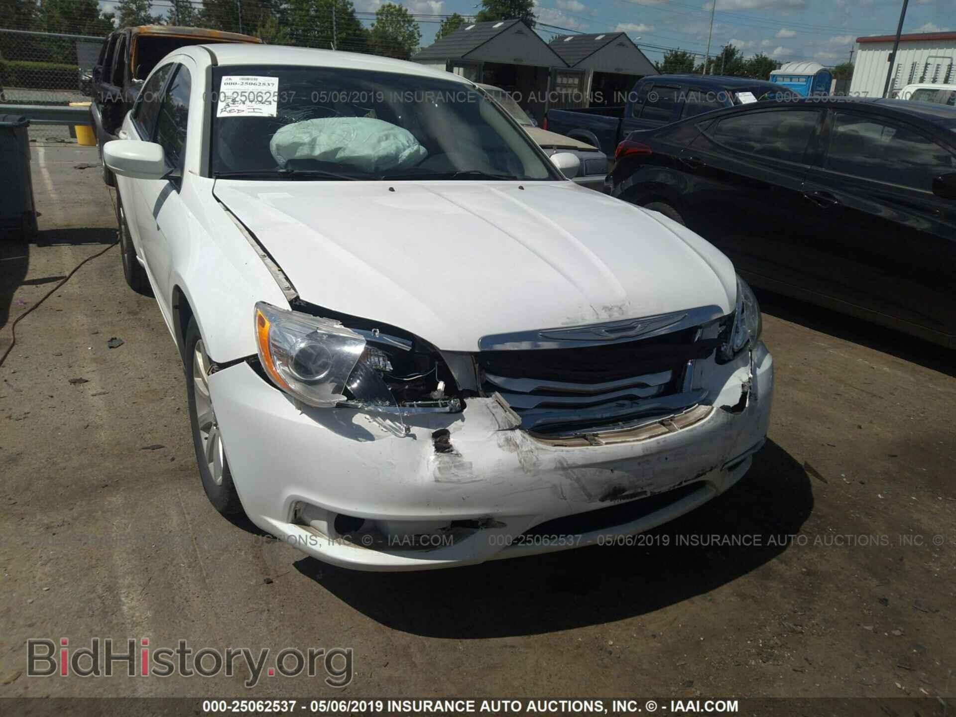 2014 CHRYSLER 200 - VIN: 1C3CCBBG7EN114019 - Фото 6