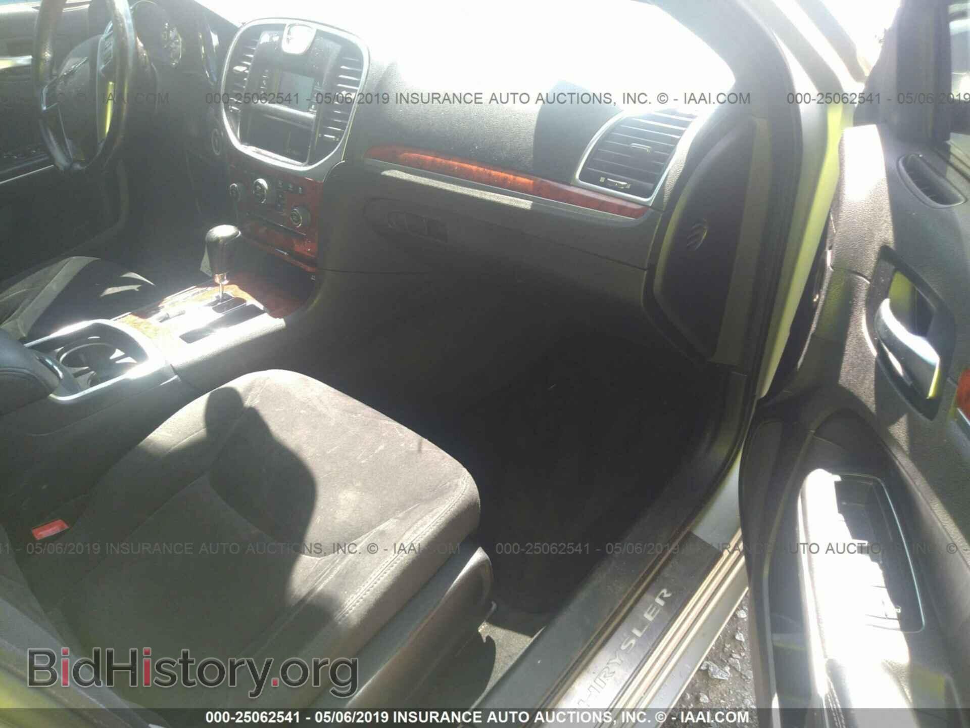 2012 CHRYSLER 300 - VIN: 2C3CCAAG4CH117140 - Фото 5