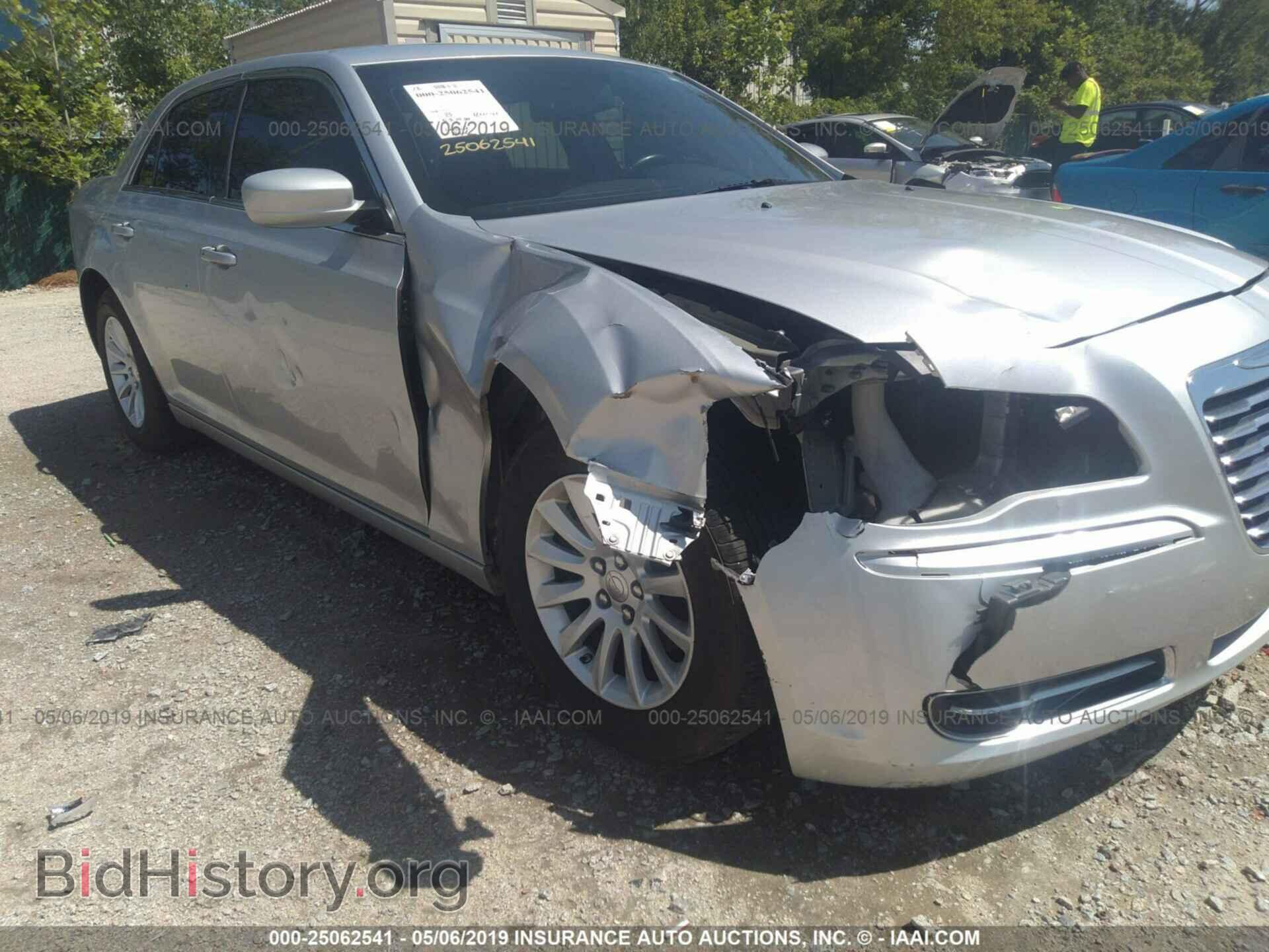 2012 CHRYSLER 300 - VIN: 2C3CCAAG4CH117140 - Фото 6