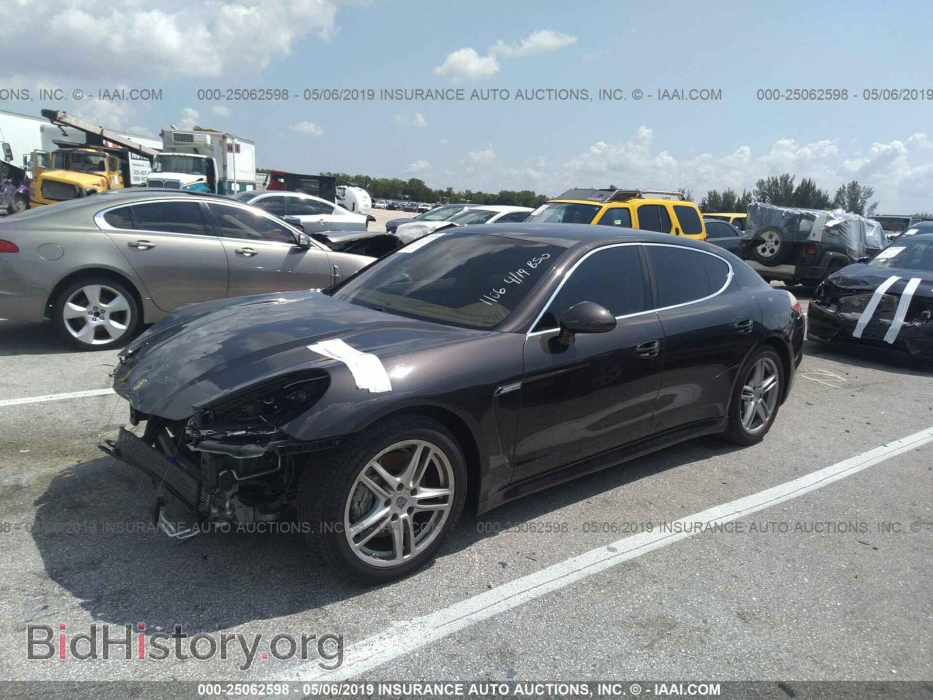 2011 PORSCHE PANAMERA - VIN: WP0AB2A71BL061106 - Photo 2