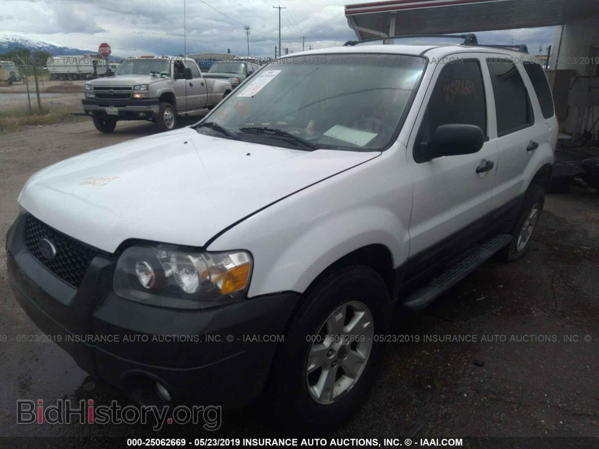 2007 FORD ESCAPE - VIN: 1FMCU93177KA43481 - Фото 2