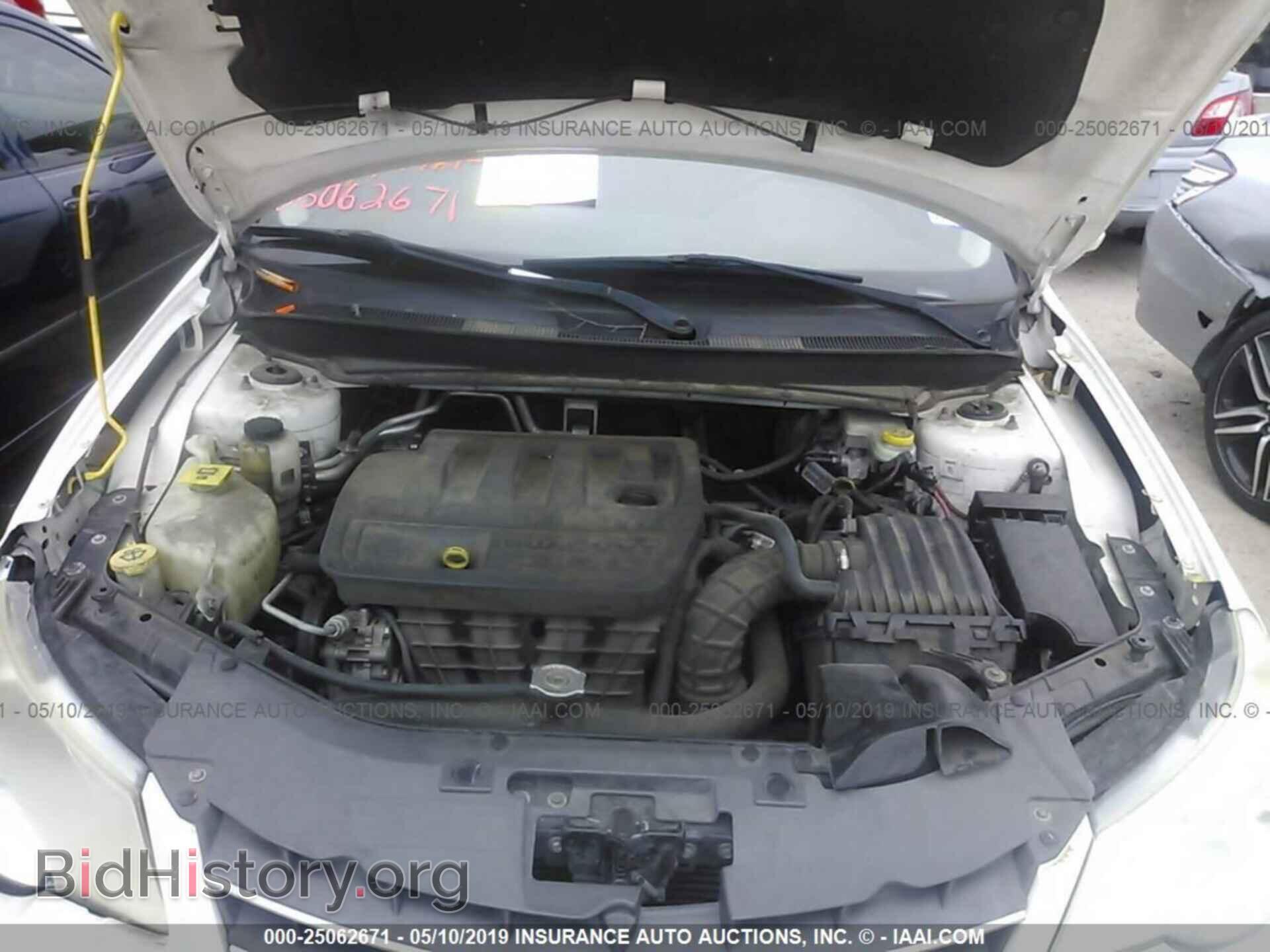 2010 CHRYSLER SEBRING - VIN: 1C3CC5FB1AN205426 - Фото 10