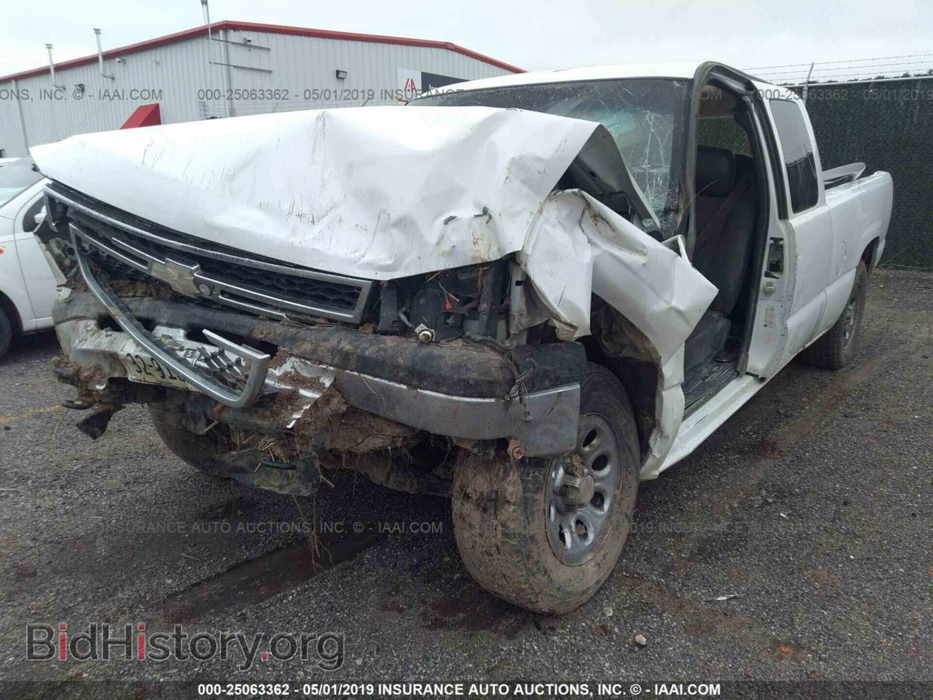 2006 CHEVROLET SILVERADO - VIN: 2GCEC19T061152163 - Фото 2
