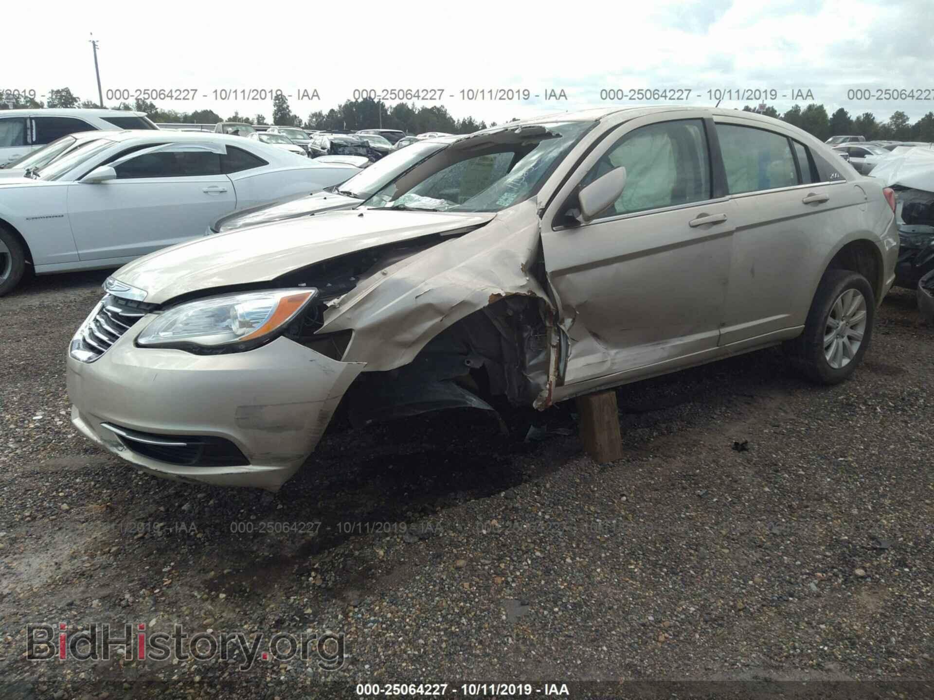 2014 CHRYSLER 200 - VIN: 1C3CCBBG7EN113856 - Photo 2
