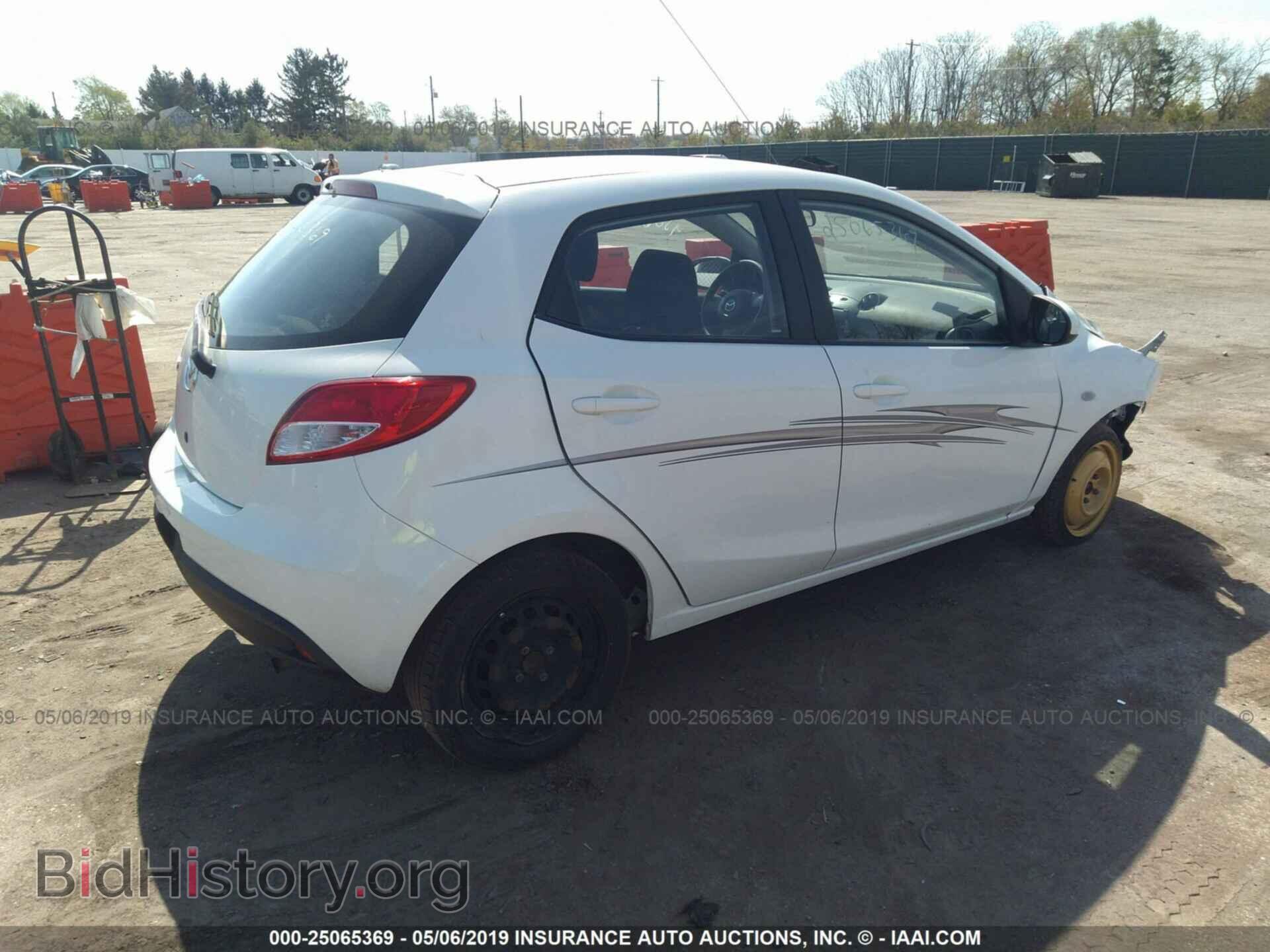 2014 MAZDA MAZDA2 - VIN: JM1DE1KY8E0177625 - Фото 4