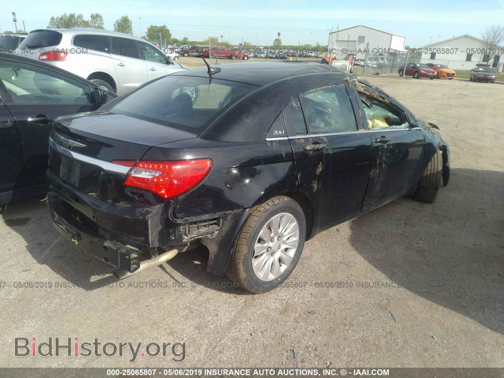 2012 CHRYSLER 200 - VIN: 1C3CCBAB3CN218736 - Фото 4