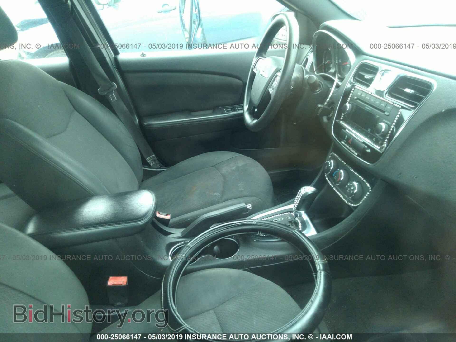 2011 CHRYSLER 200 - VIN: 1C3BC4FB1BN535428 - Photo 5