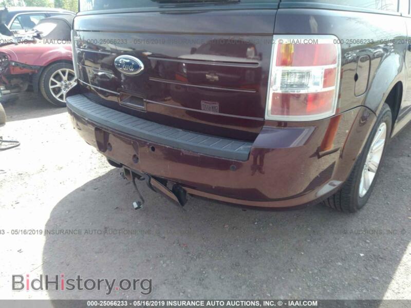 2011 Ford FLEX (VIN 2FMGK5BC2BBD24867) — photo 6 of 10