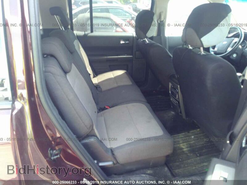 2011 Ford FLEX (VIN 2FMGK5BC2BBD24867) — photo 8 of 10