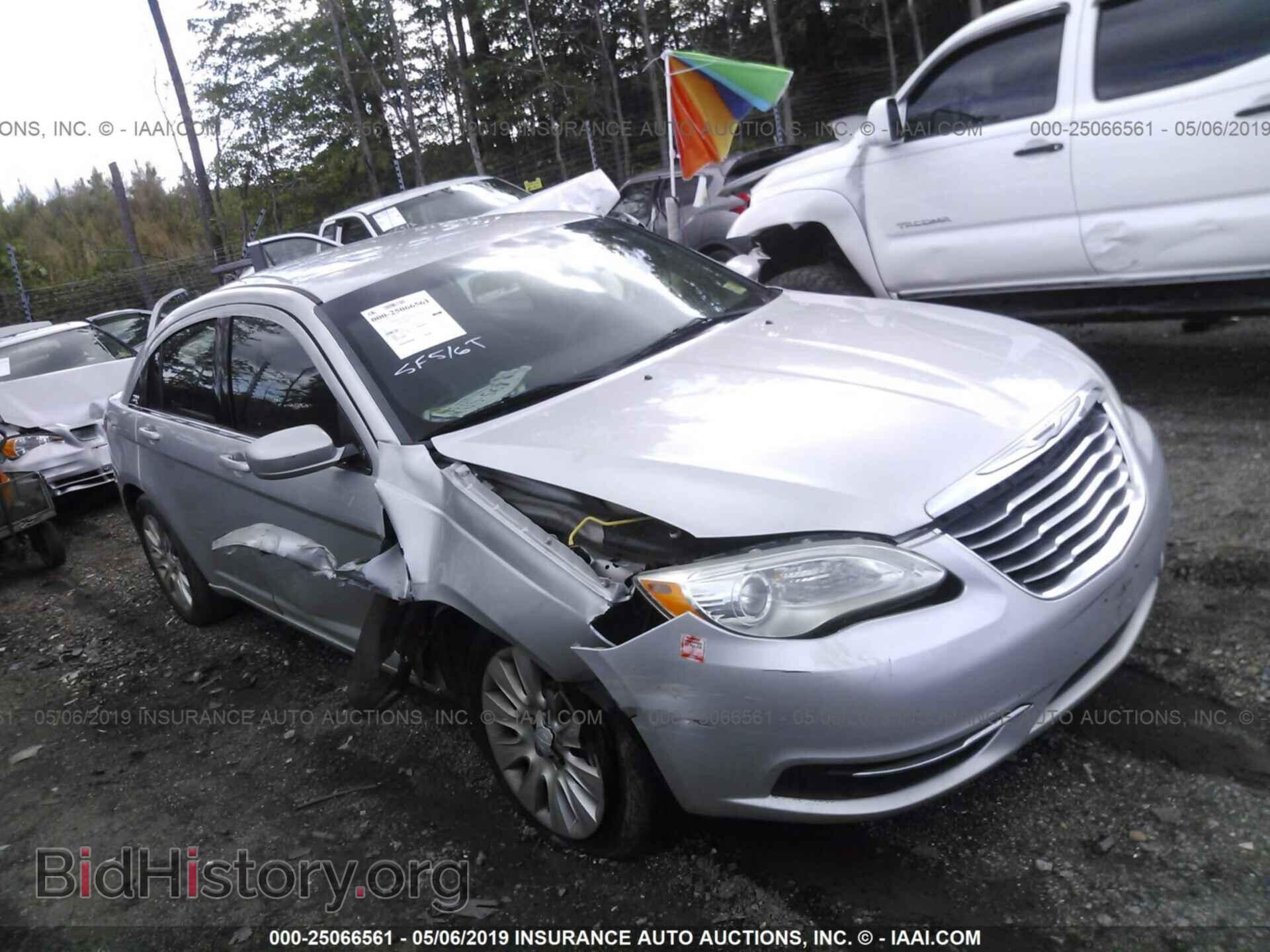 Фотография 1C3BC4FB8BN542666 - CHRYSLER 200 2011