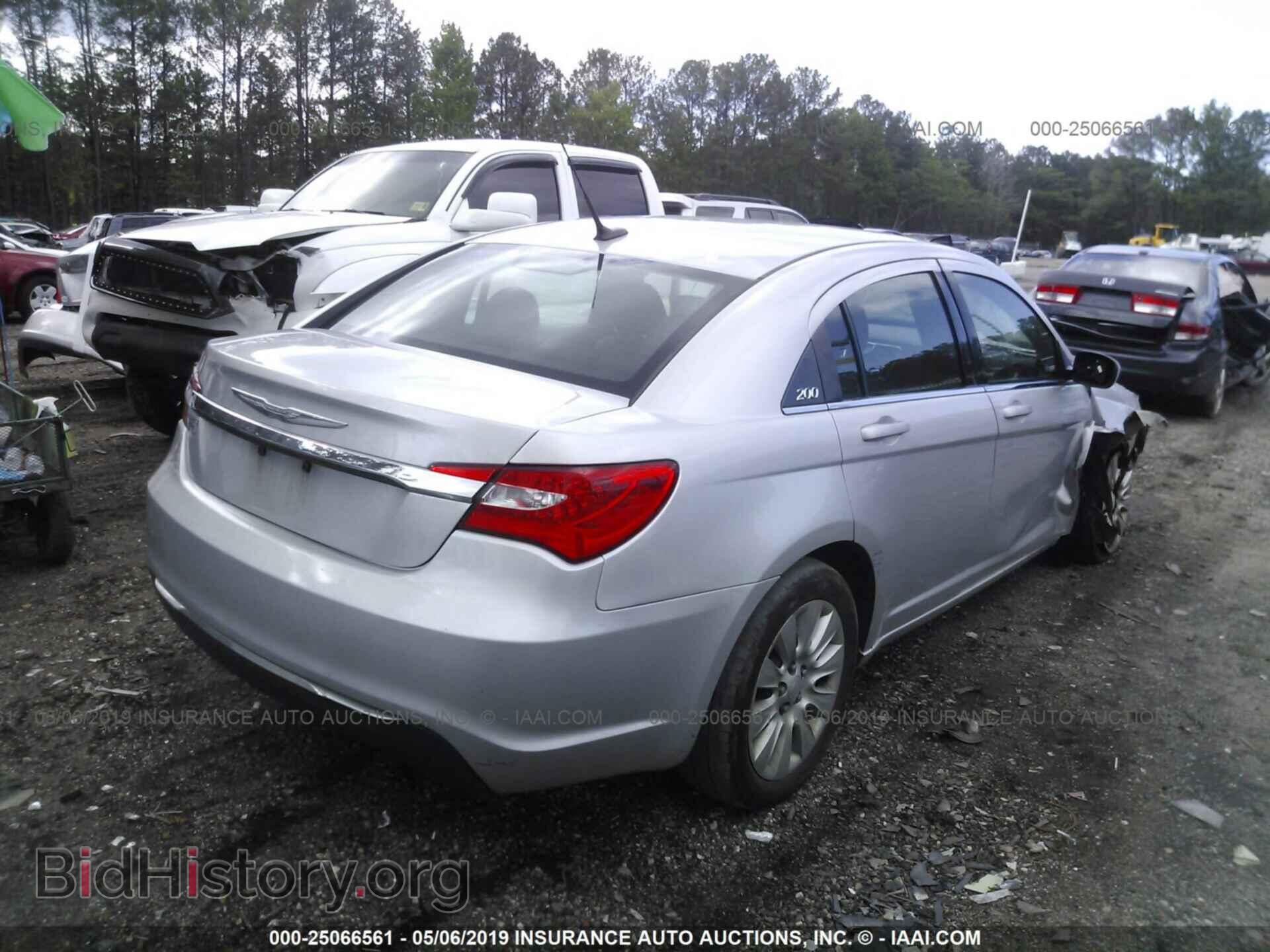 2011 CHRYSLER 200 - VIN: 1C3BC4FB8BN542666 - Фото 4