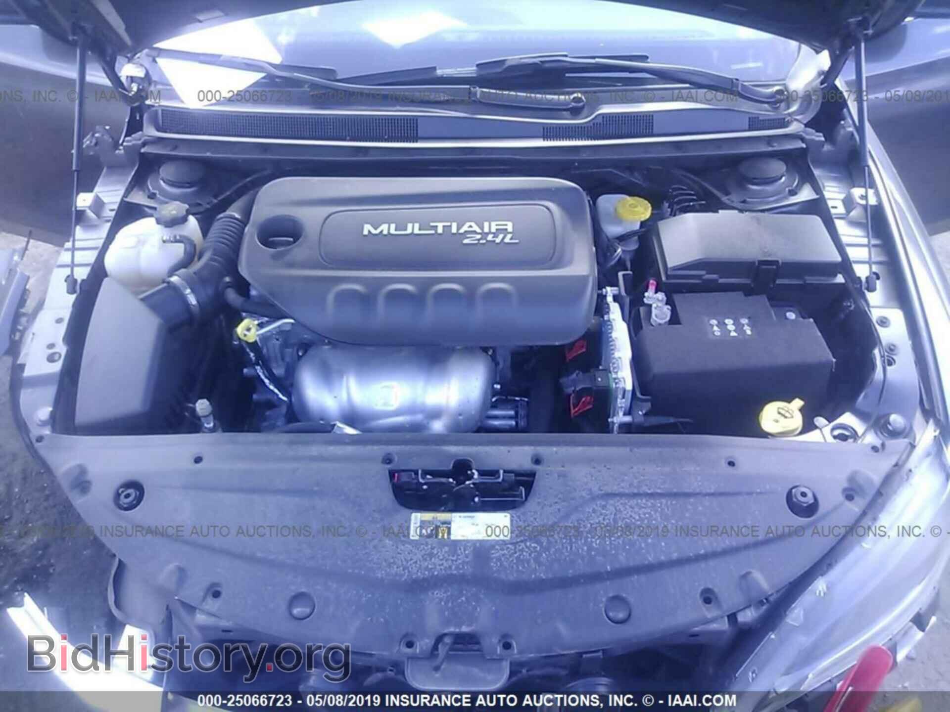 2016 CHRYSLER 200 - VIN: 1C3CCCAB7GN115976 - Photo 10