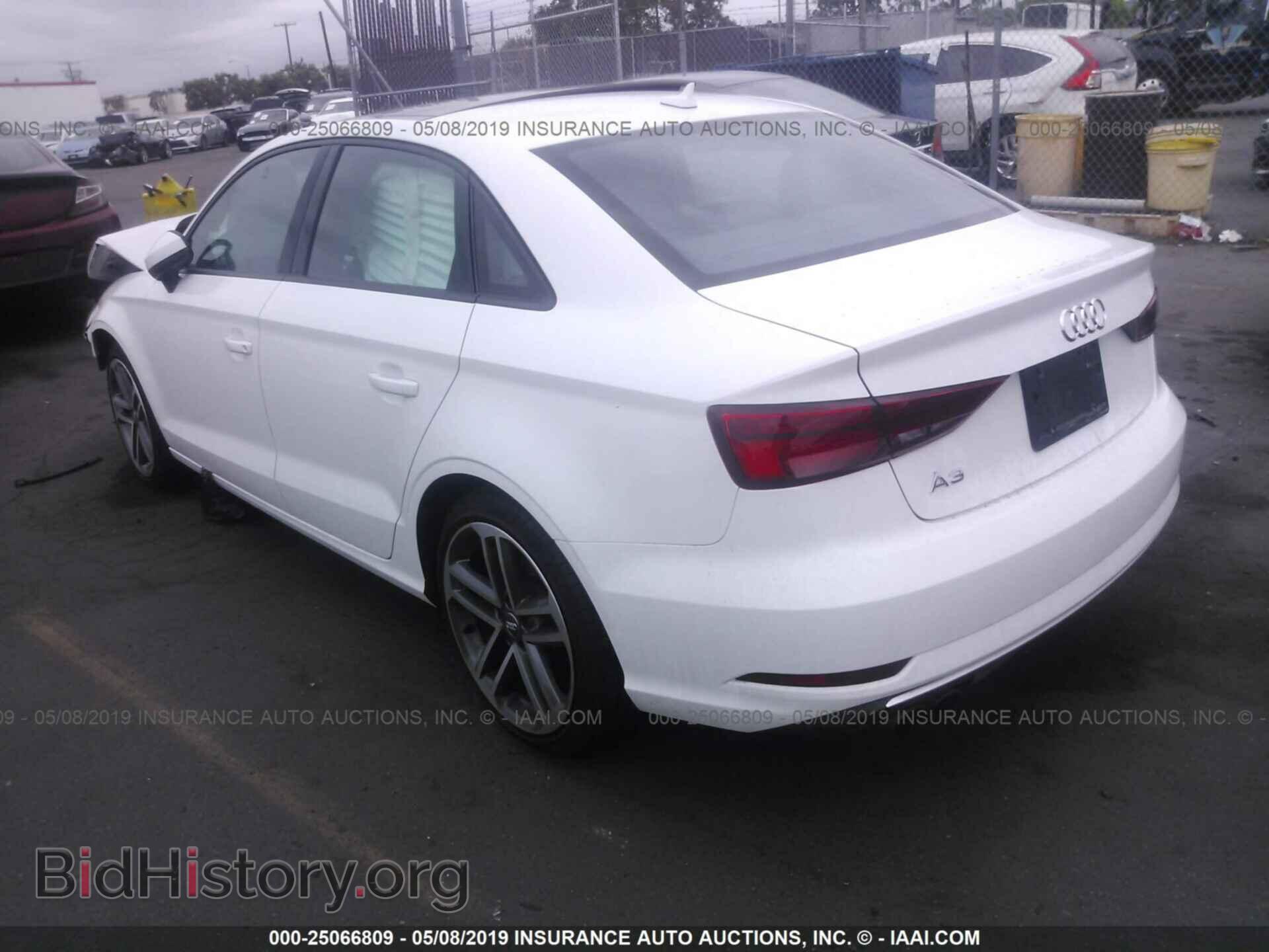 2017 AUDI A3 - VIN: WAUAUGFF0H1056455 - Фото 3