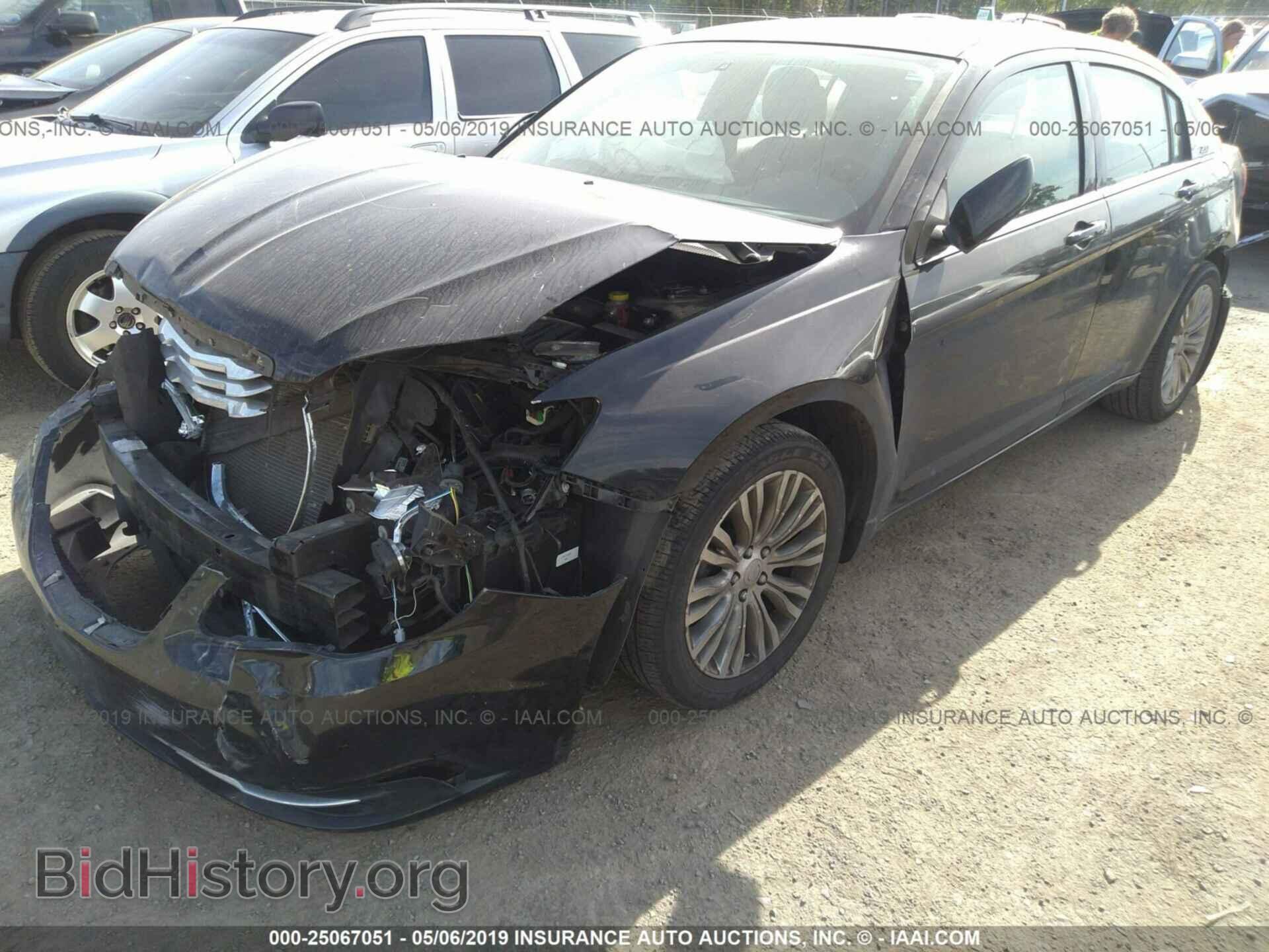 2012 CHRYSLER 200 - VIN: 1C3CCBAB7CN256616 - Фото 2