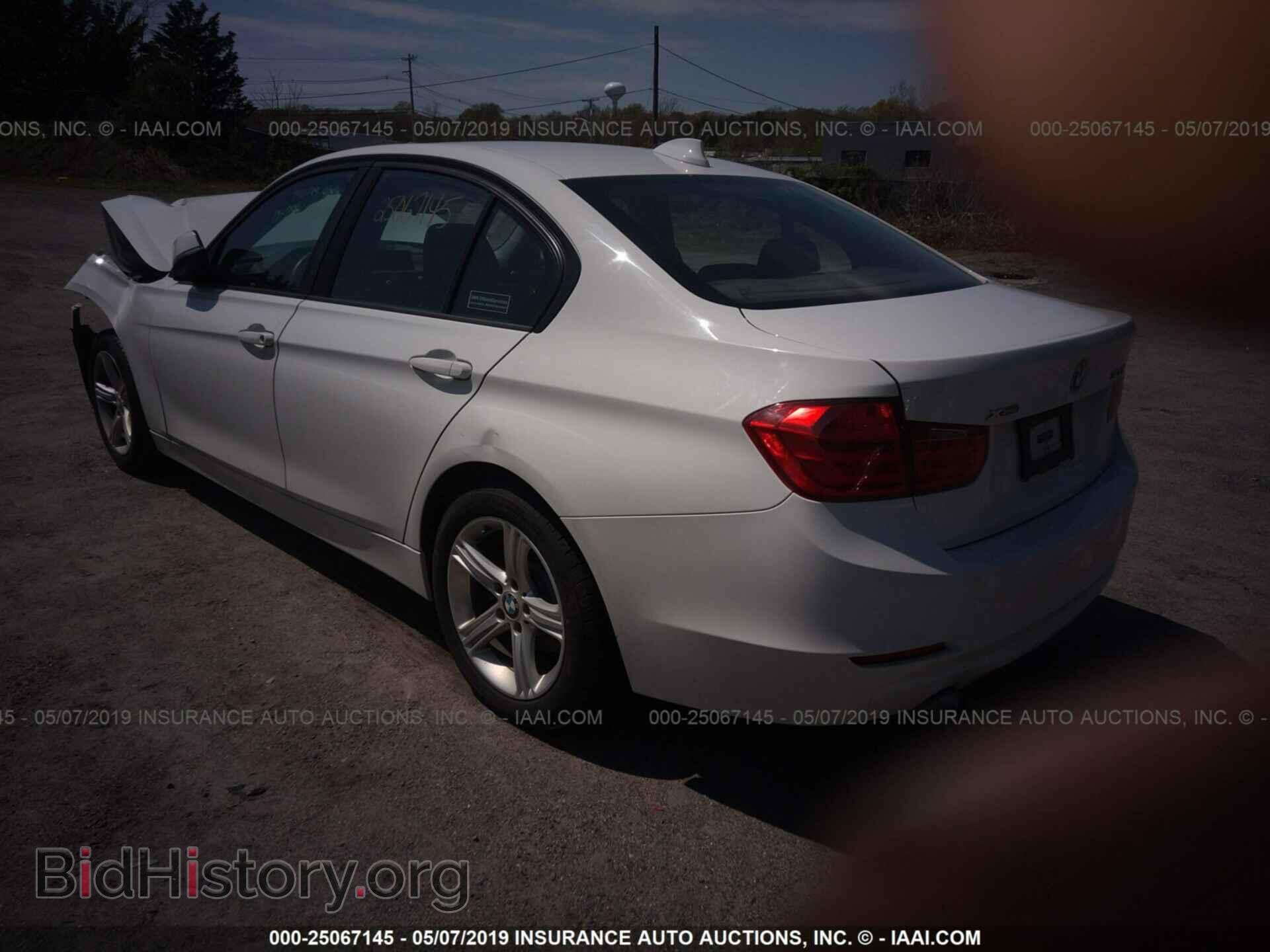 2014 BMW 320 - VIN: WBA3C3C5XEF987026 - Фото 3