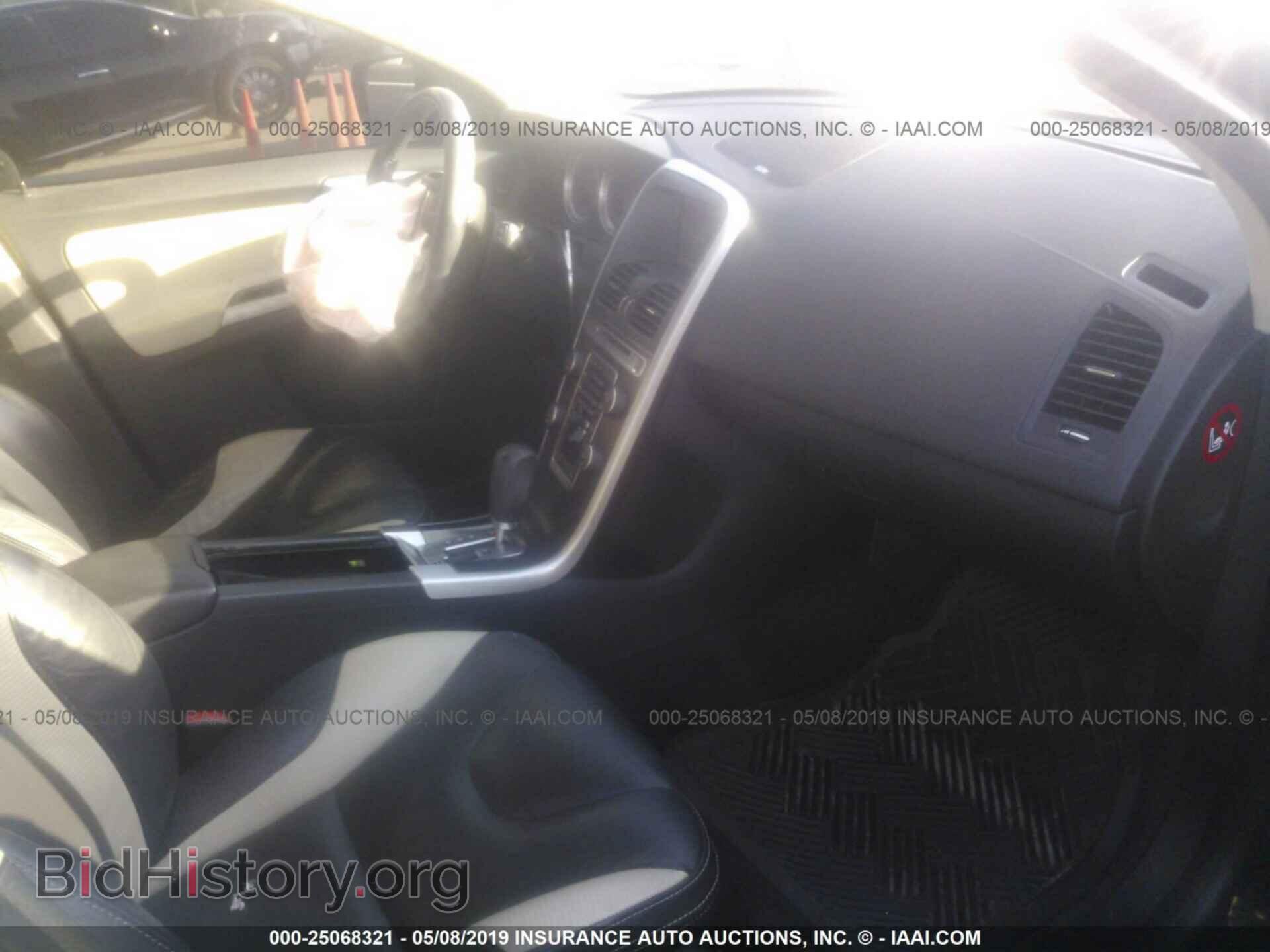 2011 VOLVO XC60 - VIN: YV4952DL1B2192364 - Фото 5