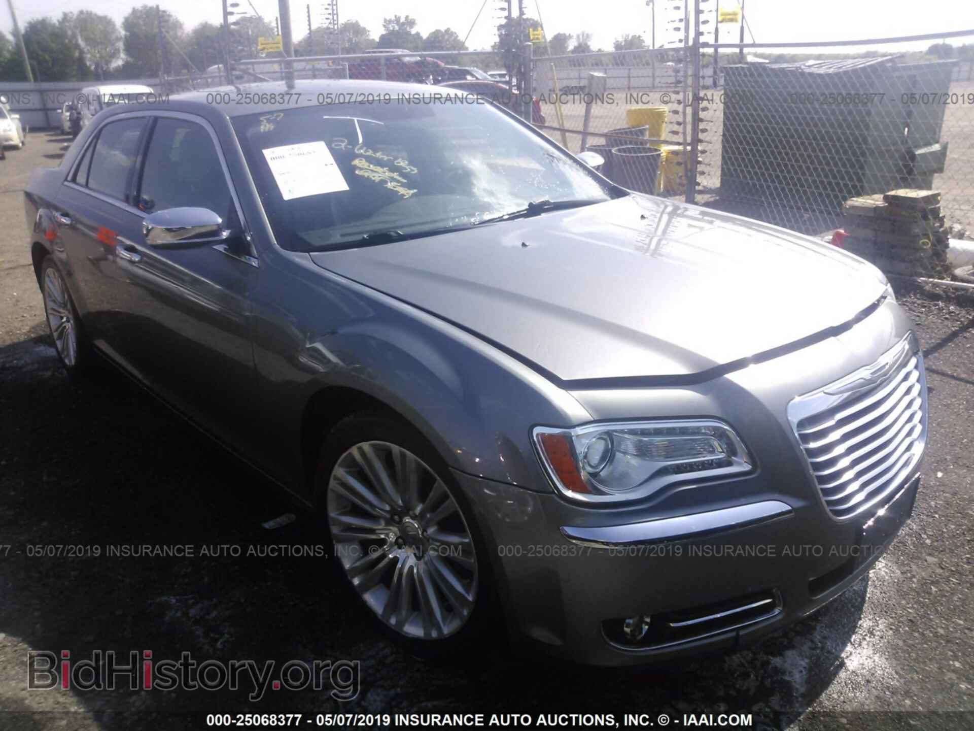 Фотография 2C3CCACG6CH115757 - CHRYSLER 300 2012