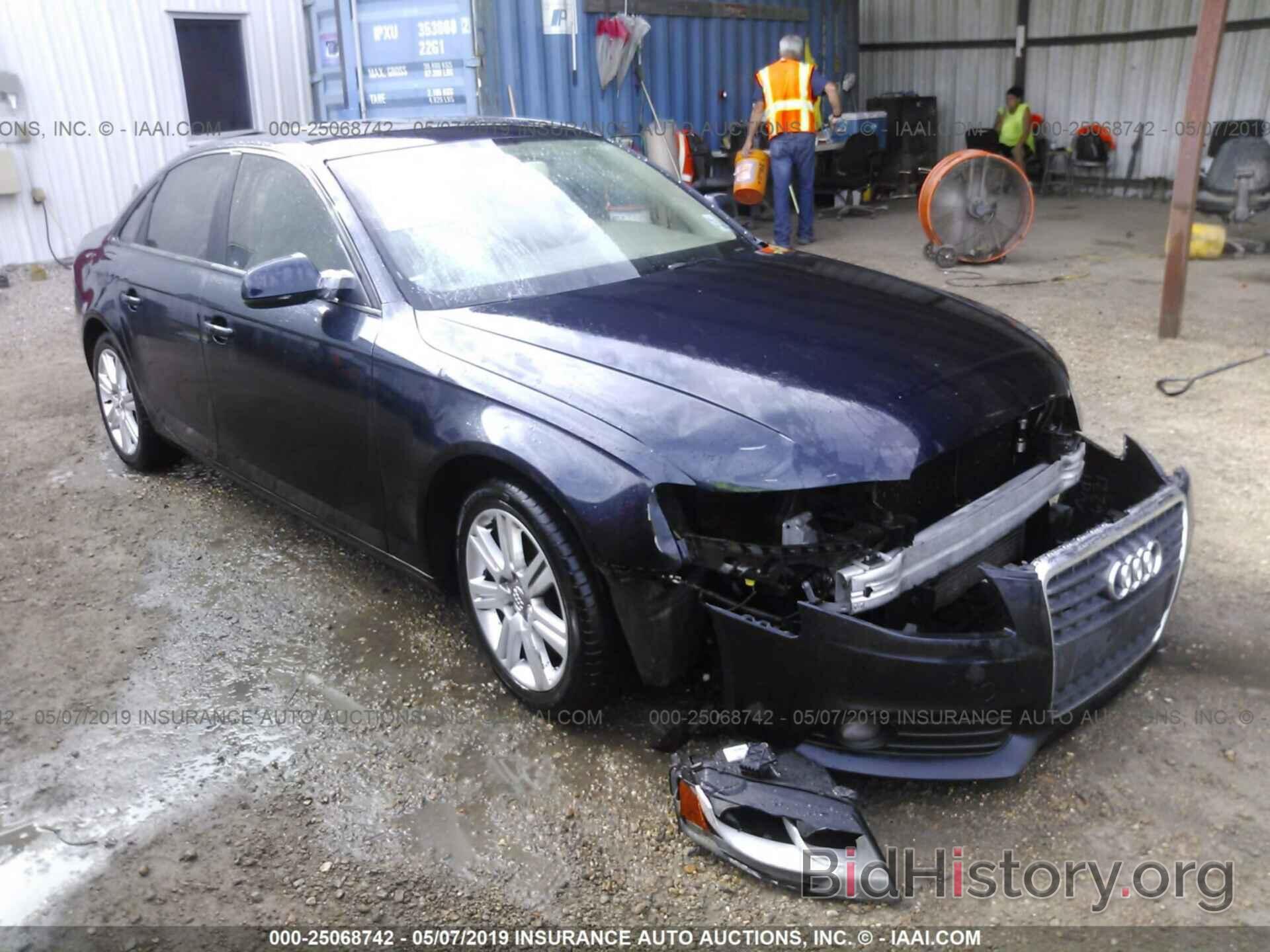 Photo WAUAFAFL4BN021785 - AUDI A4 2011