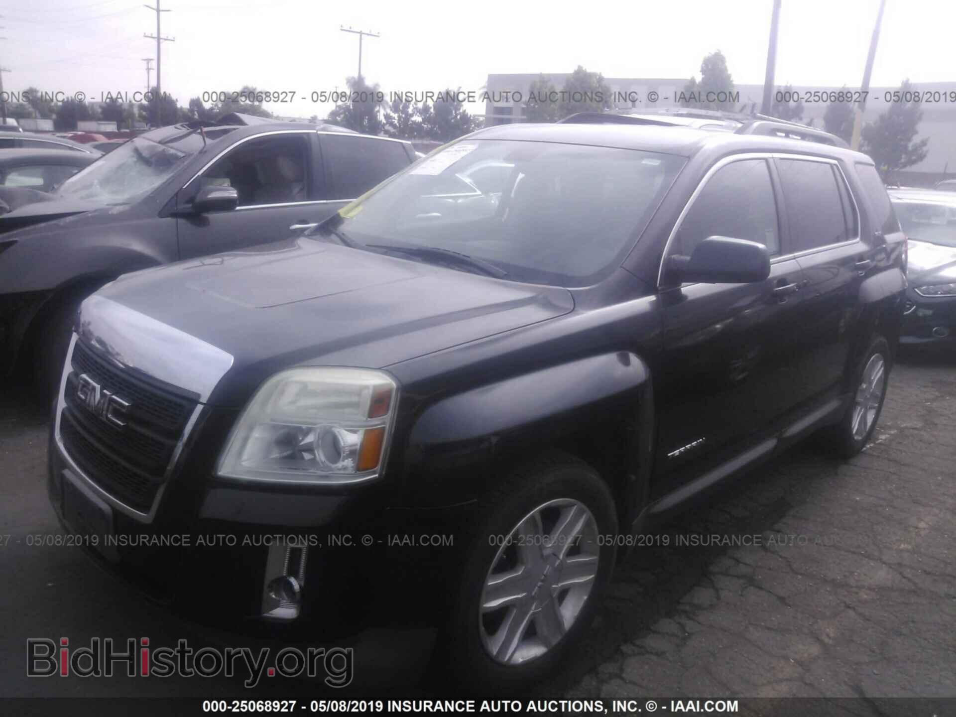 2011 GMC TERRAIN - VIN: 2CTFLUE50B6318017 - Фото 2