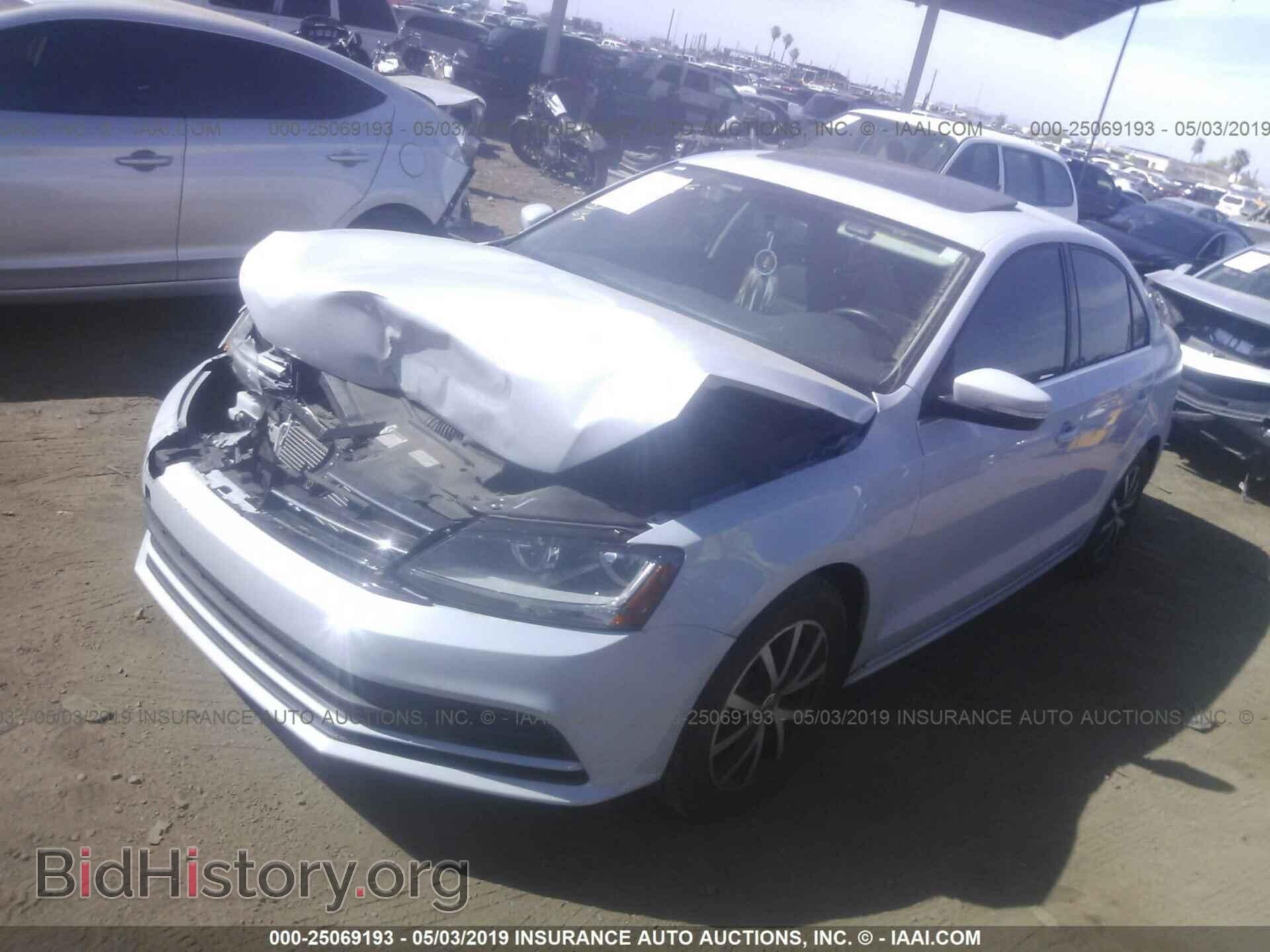 2017 VOLKSWAGEN JETTA - VIN: 3VWDB7AJ8HM382277 - Фото 2