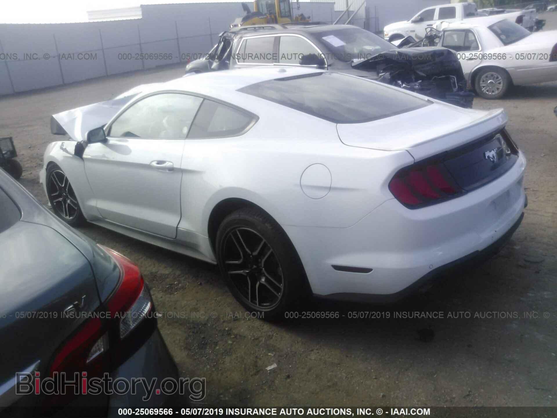 2018 FORD MUSTANG - VIN: 1FA6P8TH8J5156092 - Фото 3