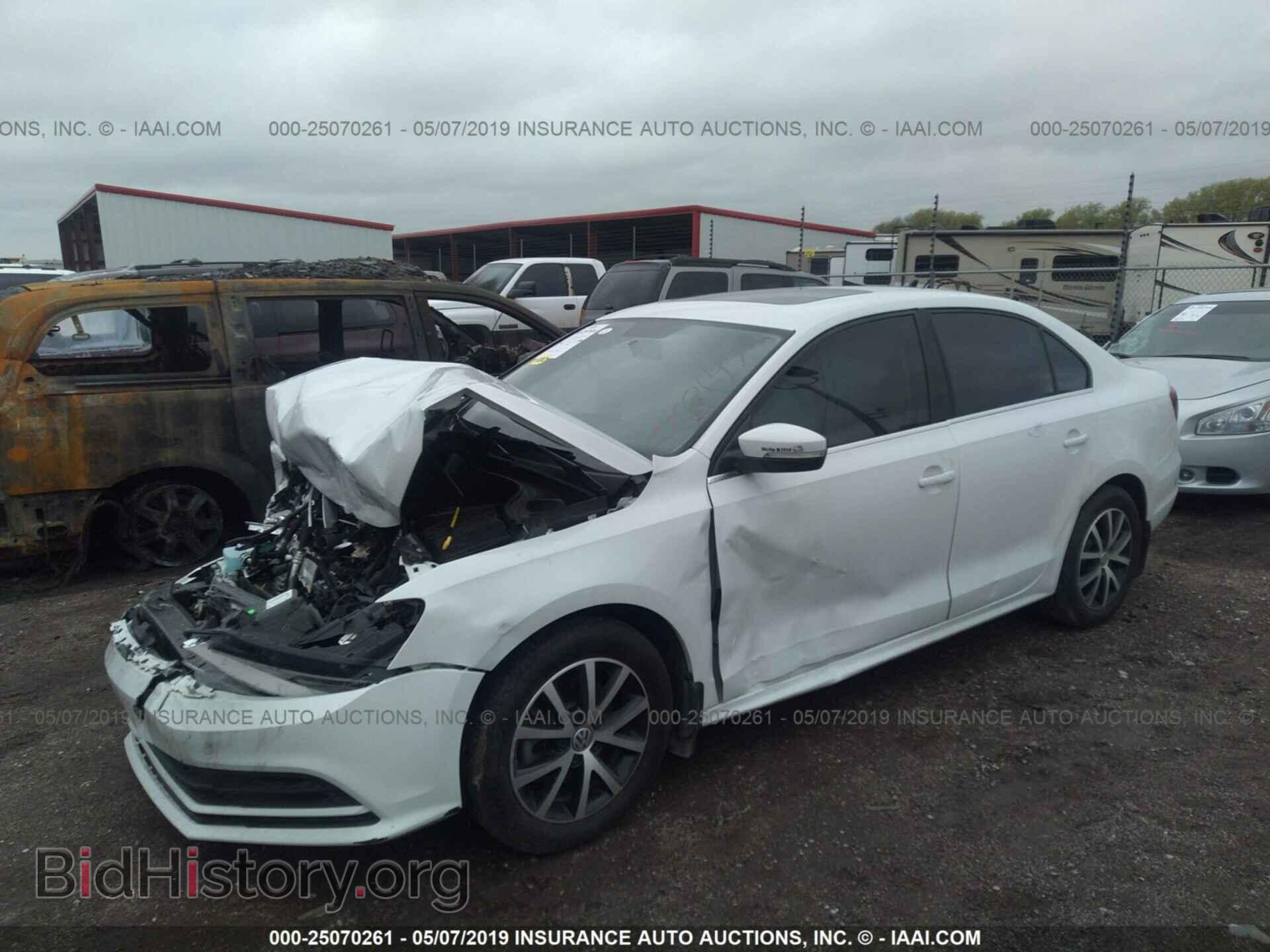 2017 VOLKSWAGEN JETTA - VIN: 3VWB67AJ2HM314634 - Photo 2