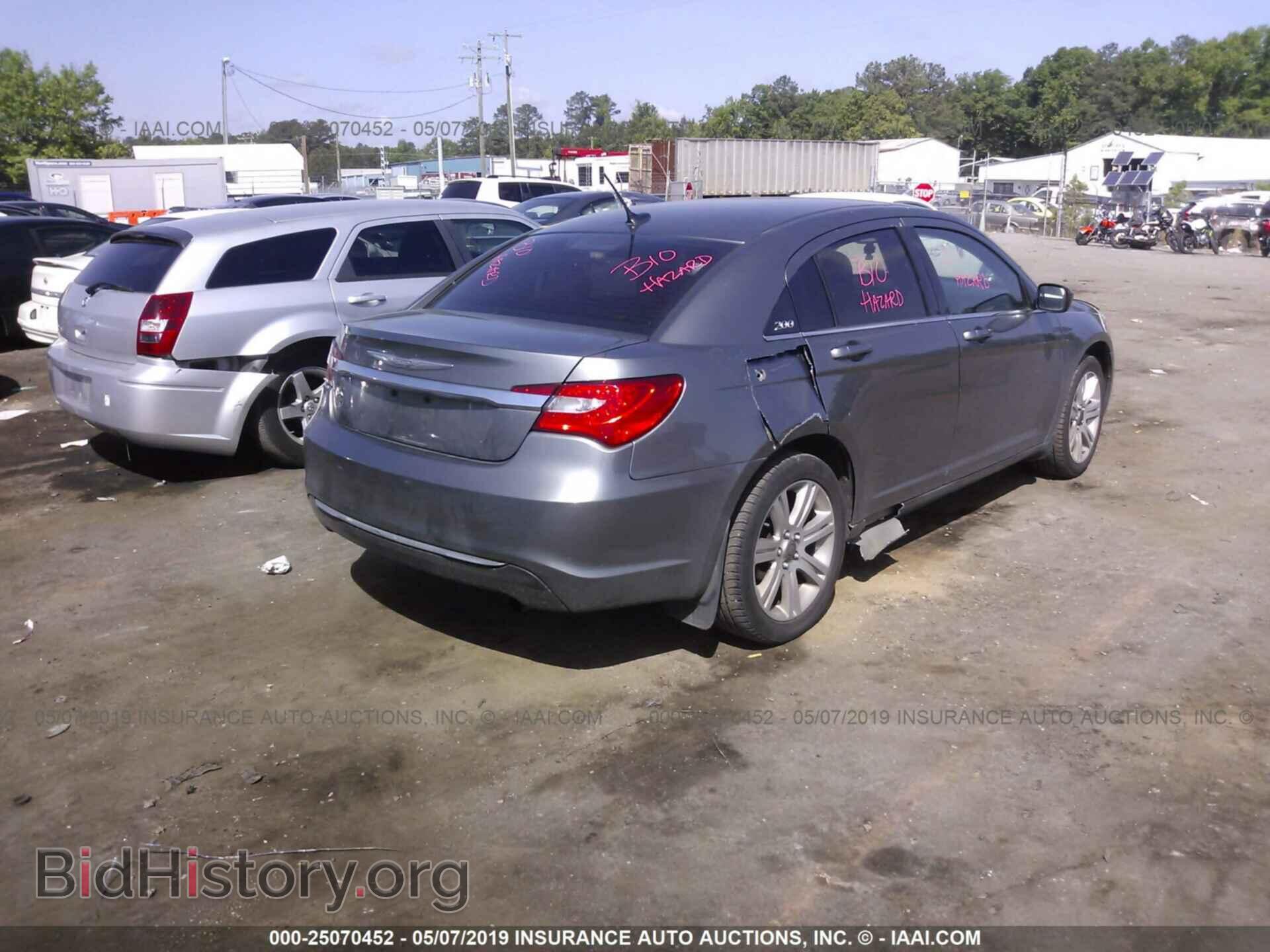 2013 CHRYSLER 200 - VIN: 1C3CCBBB0DN516595 - Photo 4