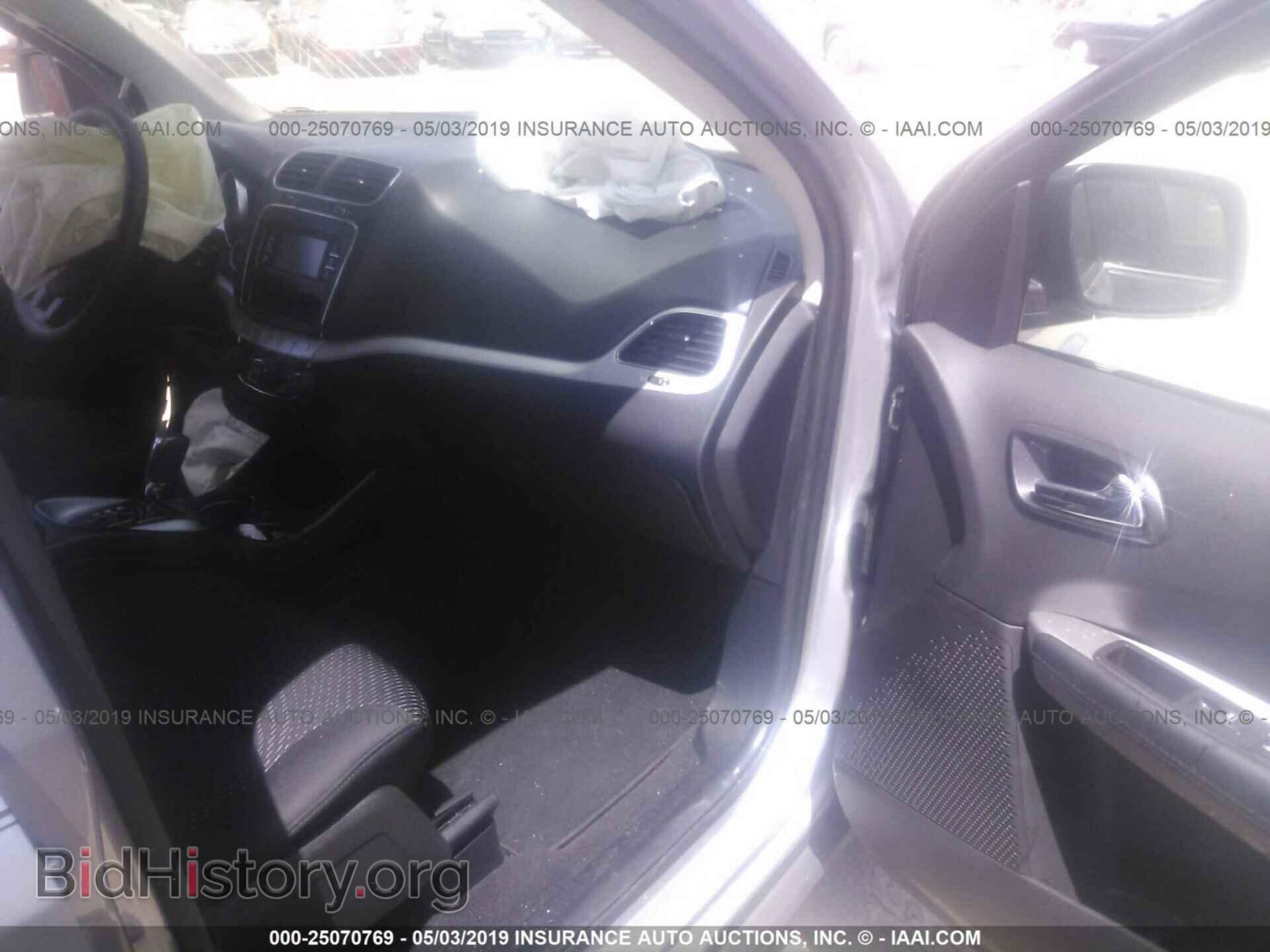 2018 DODGE JOURNEY - VIN: 3C4PDCAB5JT383975 - Фото 5
