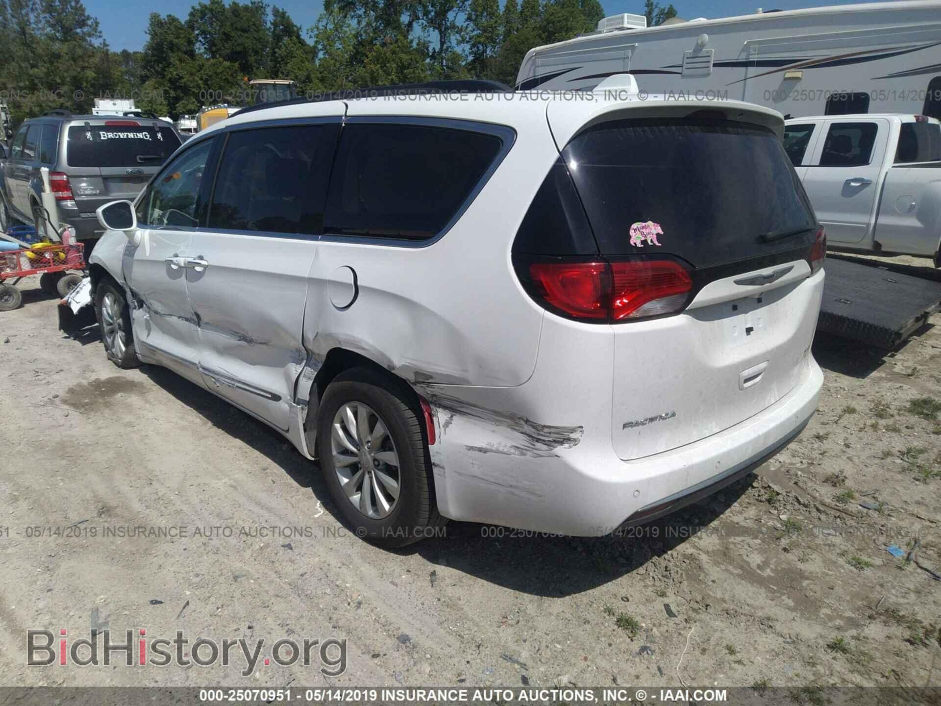 2017 CHRYSLER PACIFICA - VIN: 2C4RC1BG1HR572484 - Фото 3