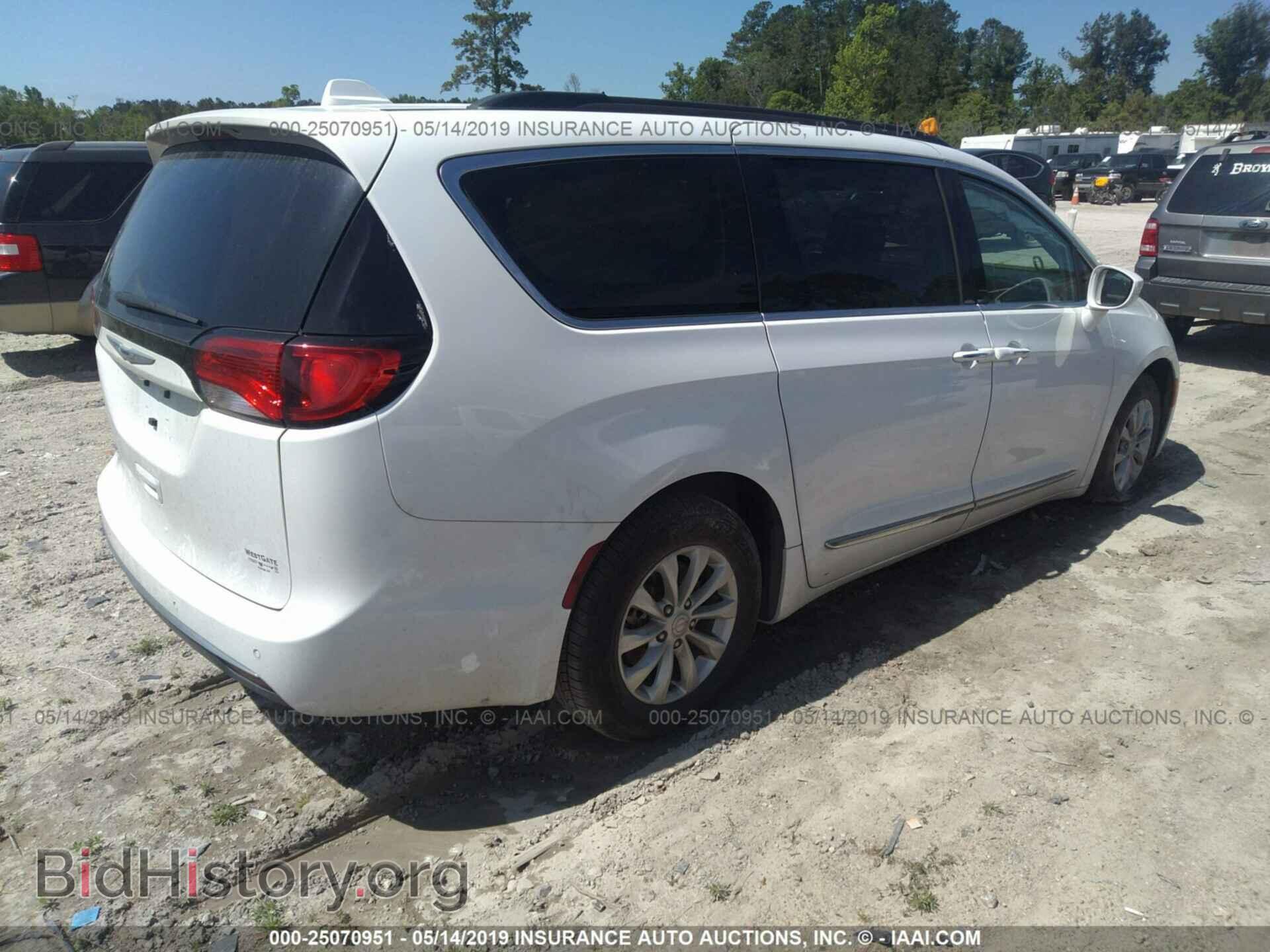 2017 CHRYSLER PACIFICA - VIN: 2C4RC1BG1HR572484 - Фото 4