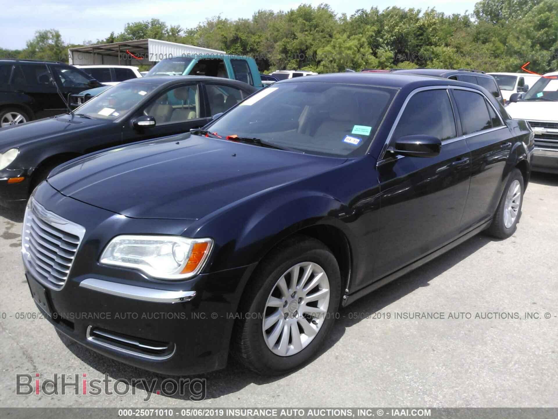 2012 CHRYSLER 300 - VIN: 2C3CCAAG5CH117809 - Photo 2