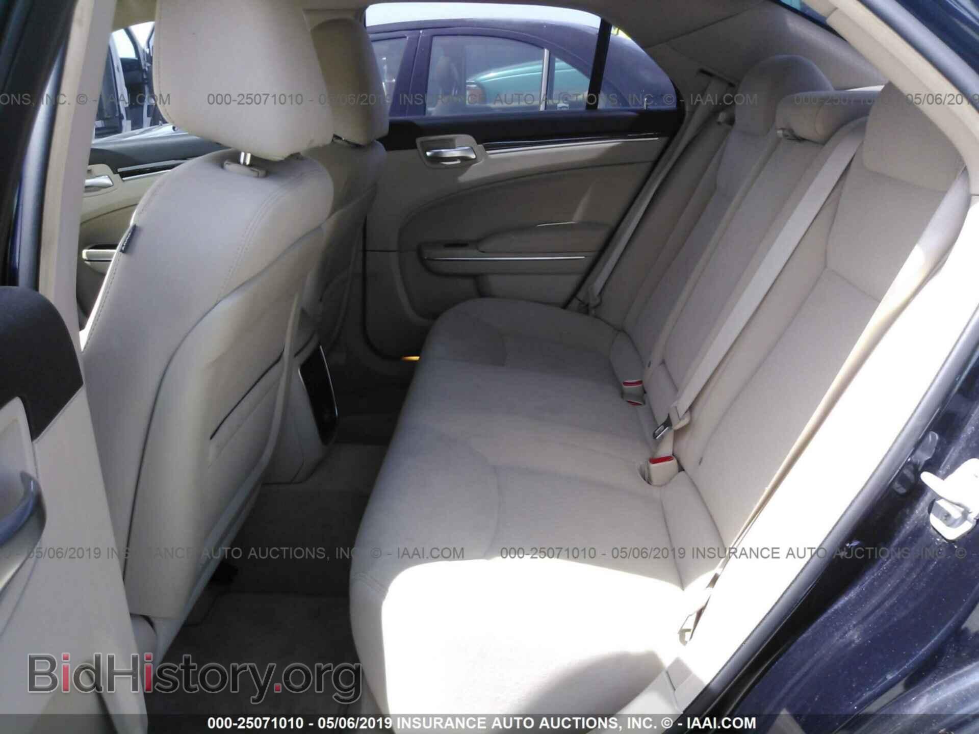 2012 CHRYSLER 300 - VIN: 2C3CCAAG5CH117809 - Photo 8
