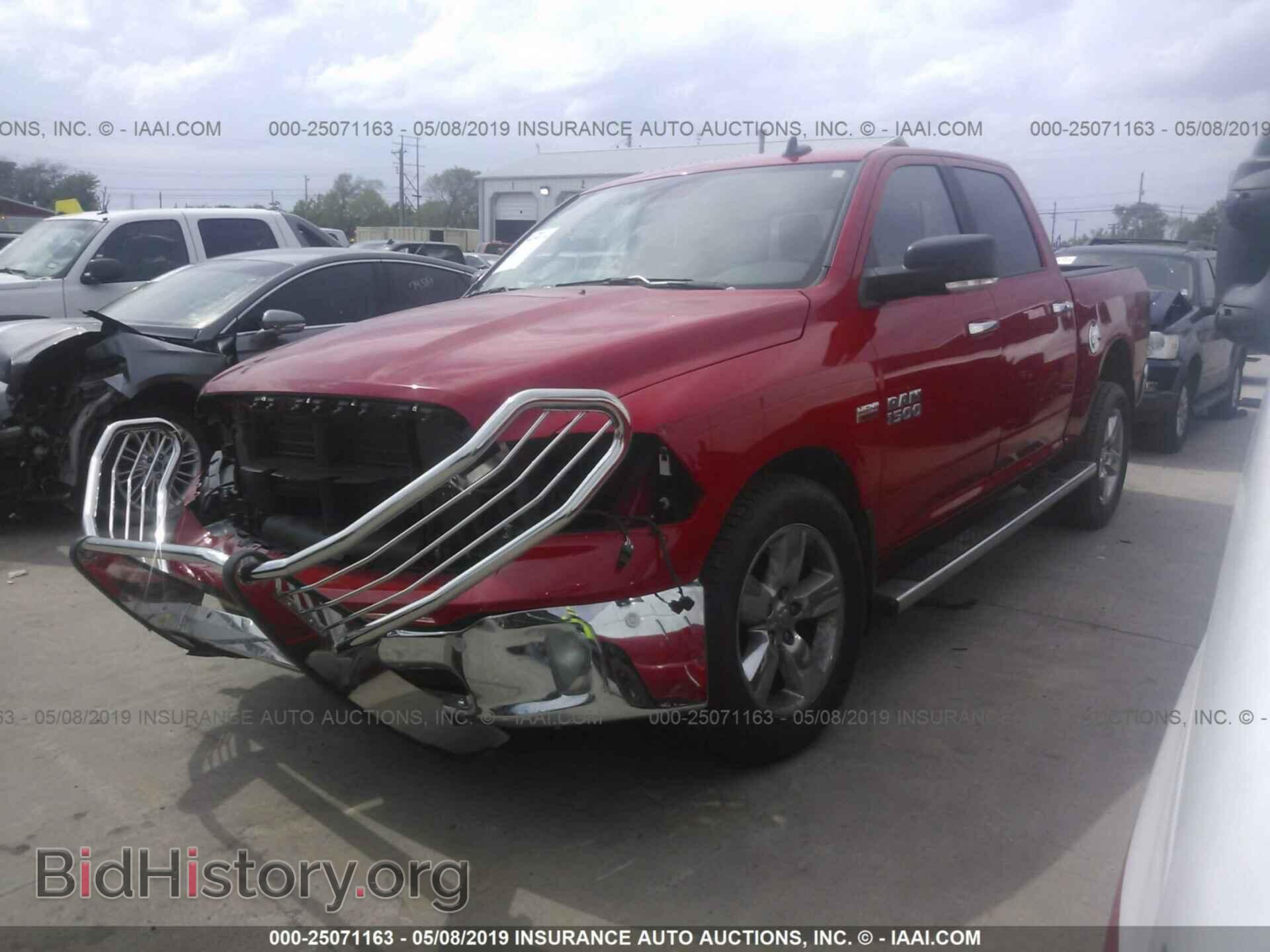 2017 RAM 1500 - VIN: 3C6RR7LT5HG793239 - Фото 2